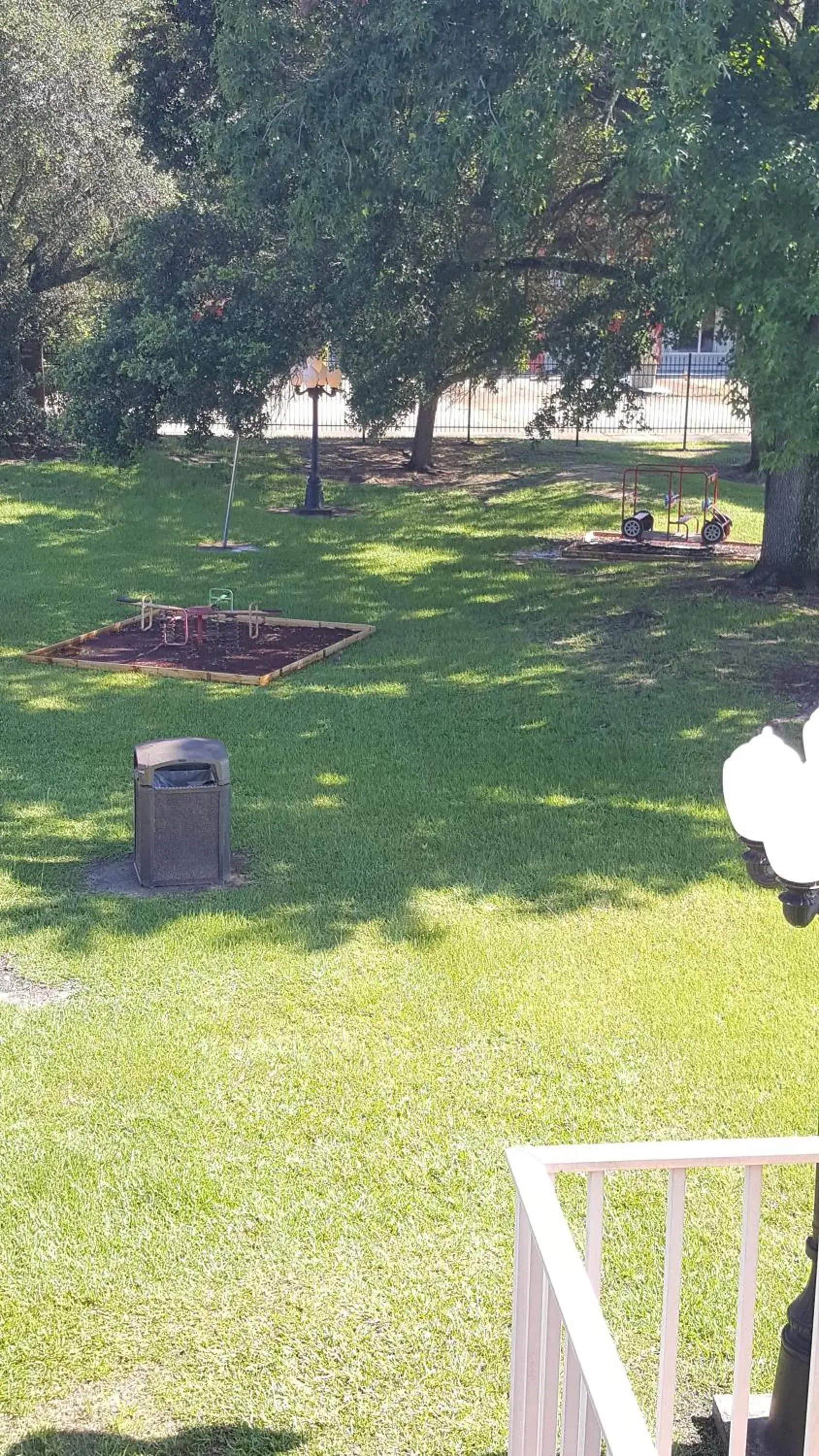 Children play ground, Garden in Calloway Inn and Suites