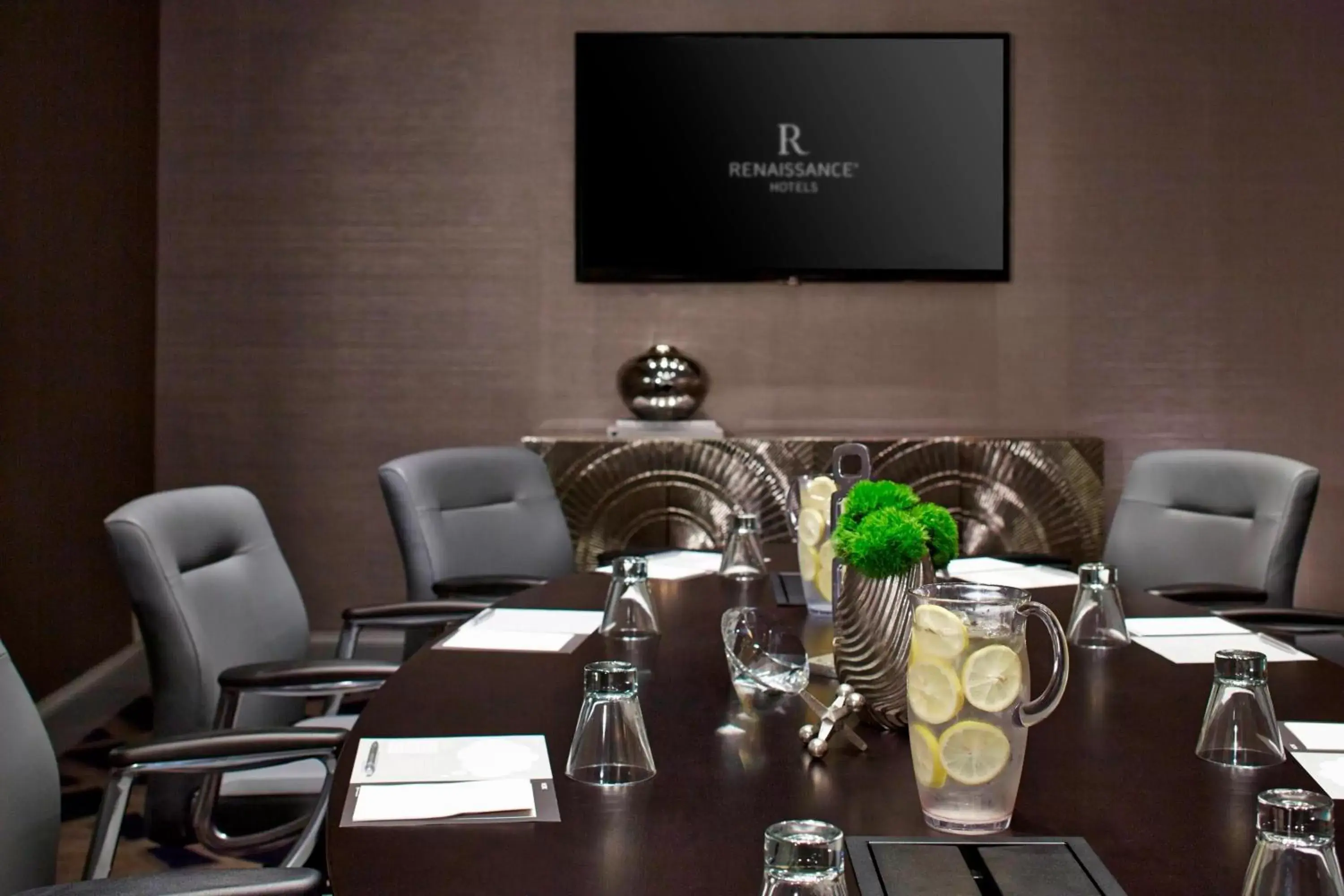 Meeting/conference room in Renaissance Atlanta Waverly Hotel & Convention Center