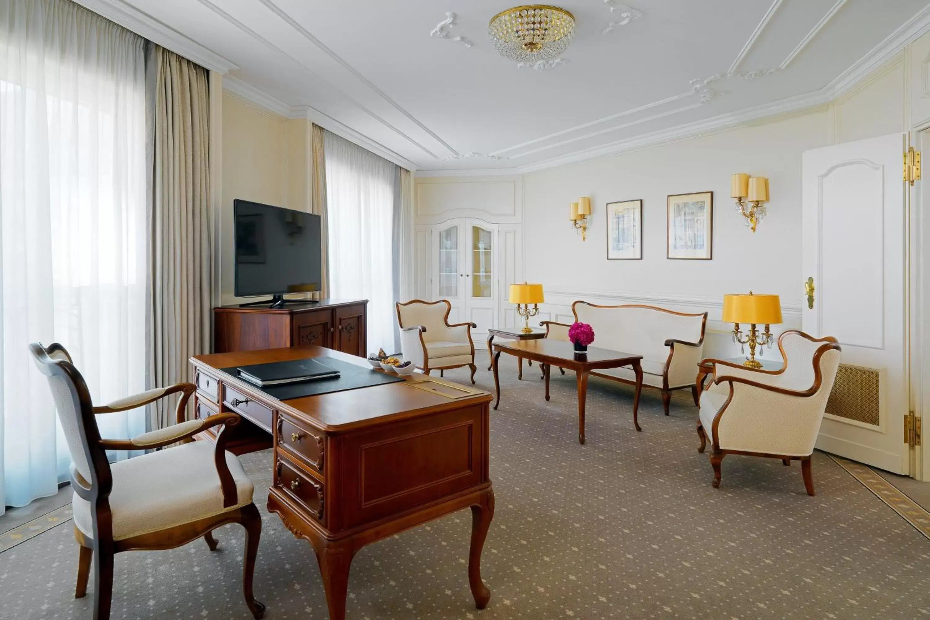 Photo of the whole room, Seating Area in The Westin Grand Berlin