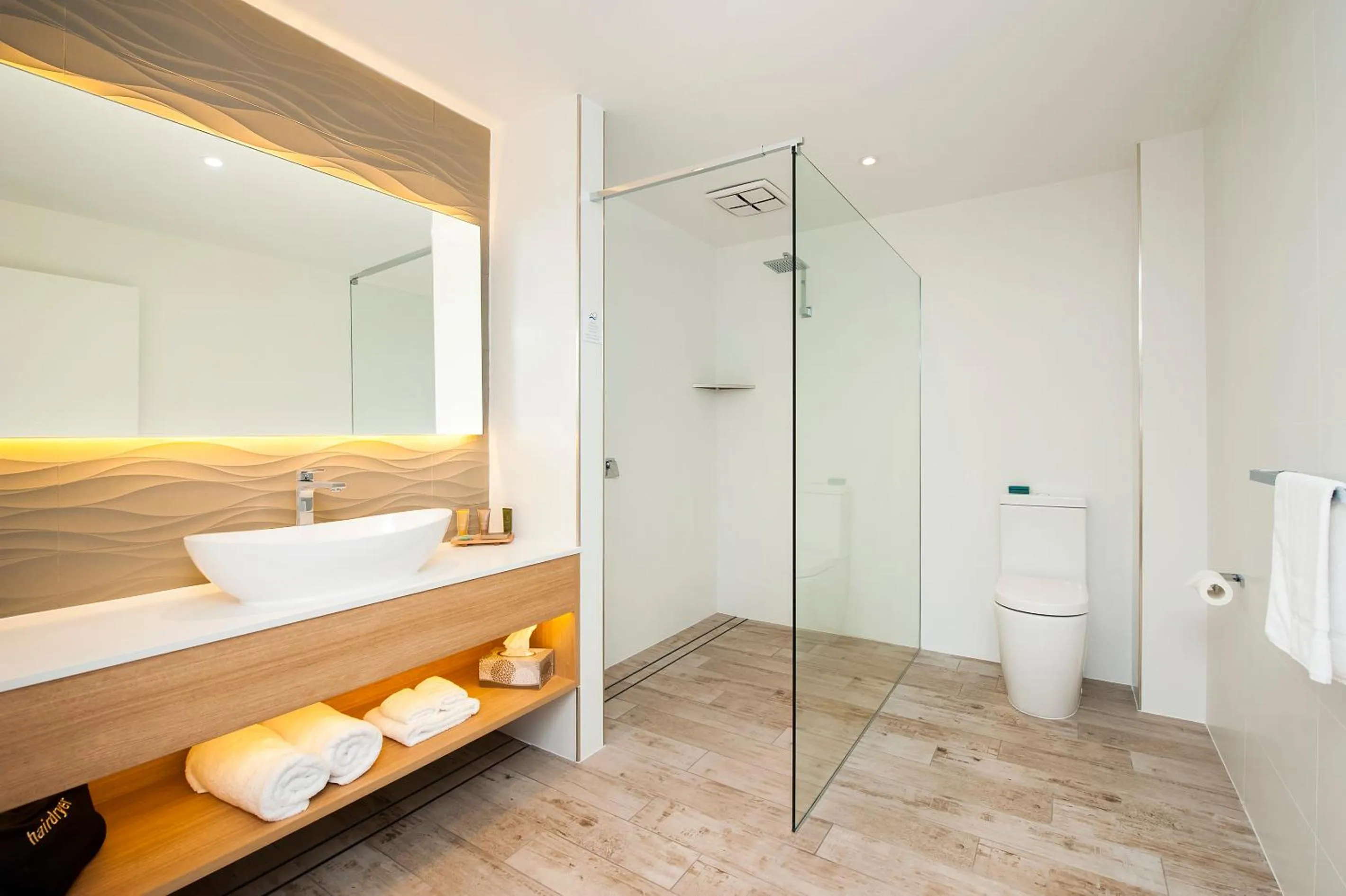 Shower in Allure On Ocean Motel - Mollymook Beach