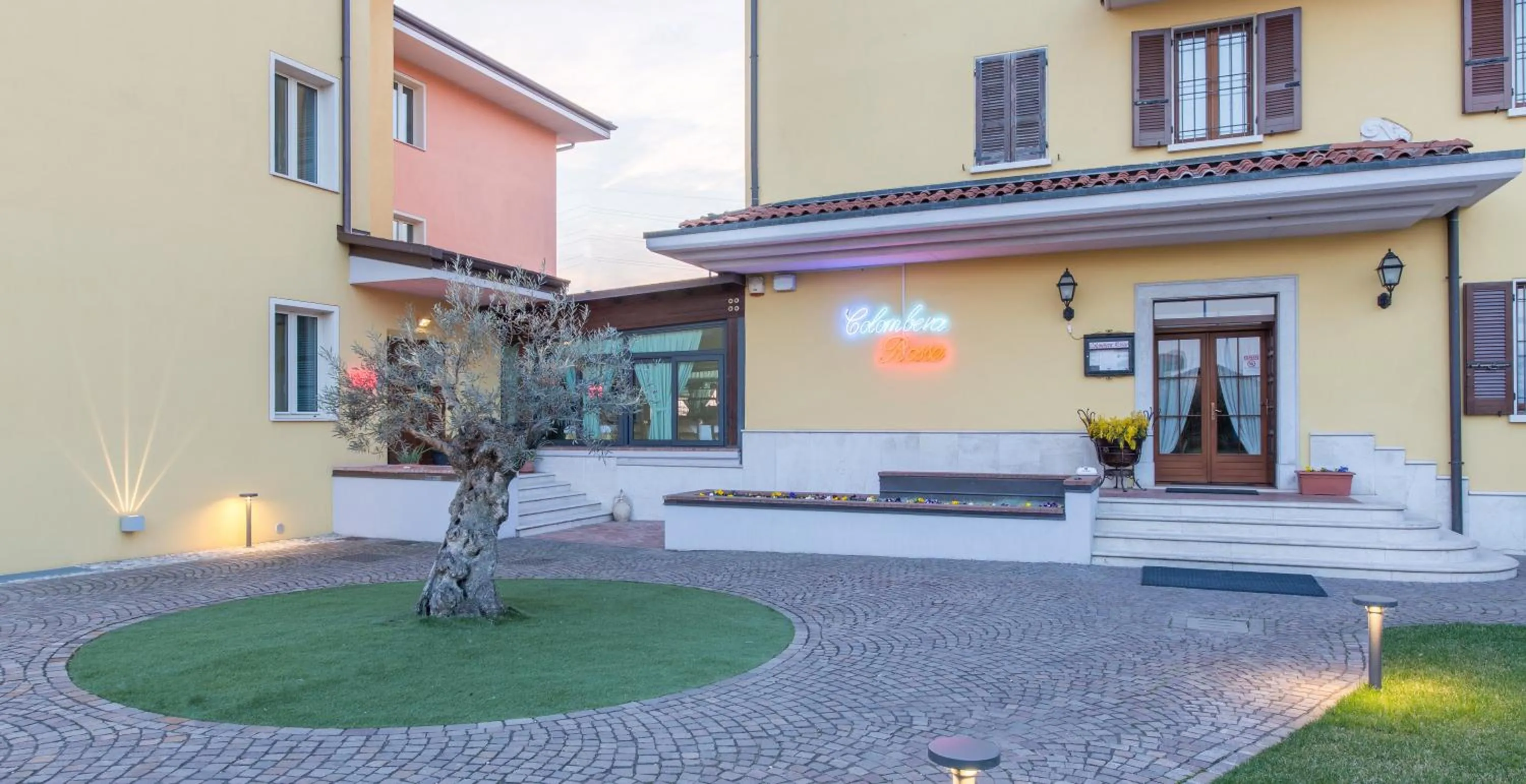 Hotel Panineria Colombera Rossa