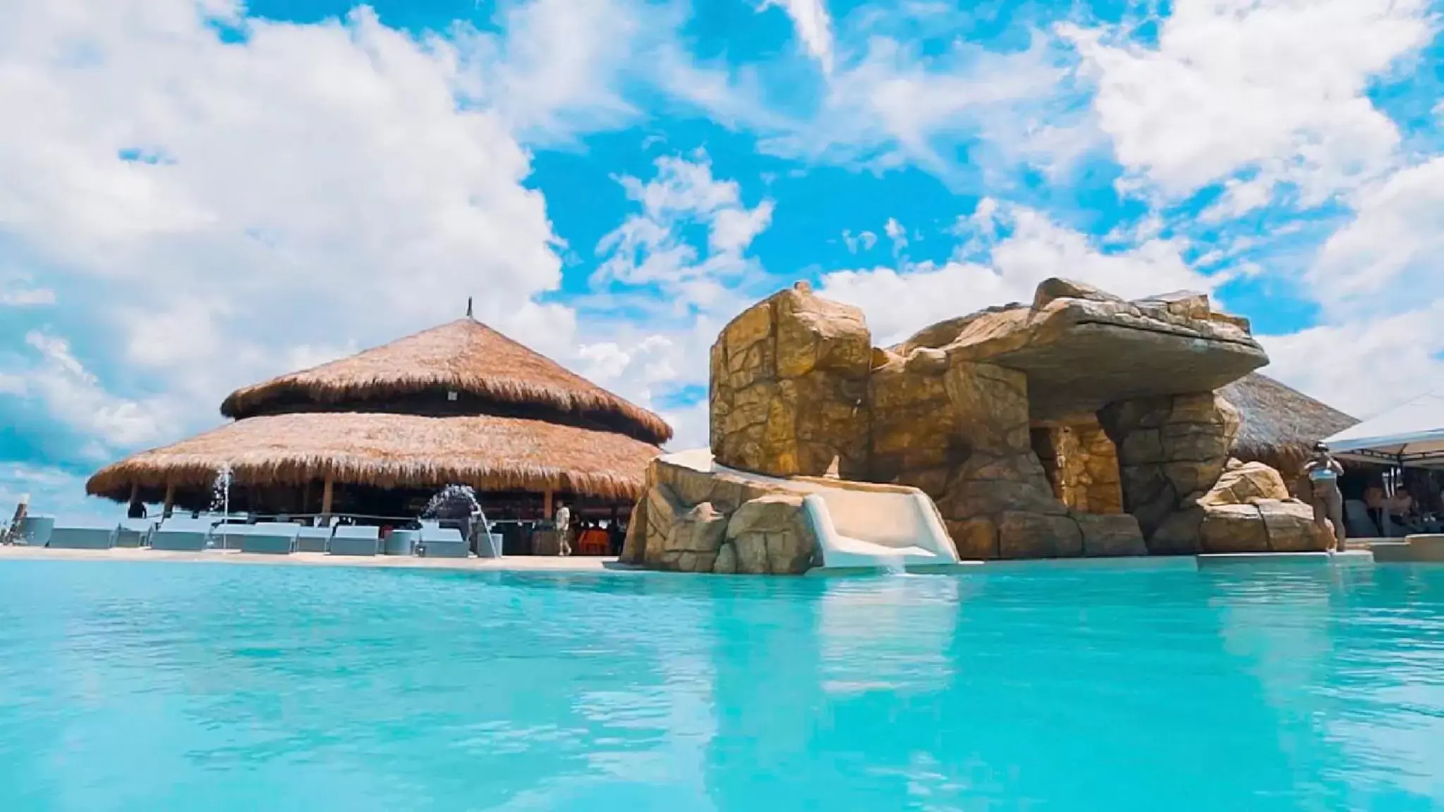 Pool view, Swimming Pool in On Vacation Wayira Beach