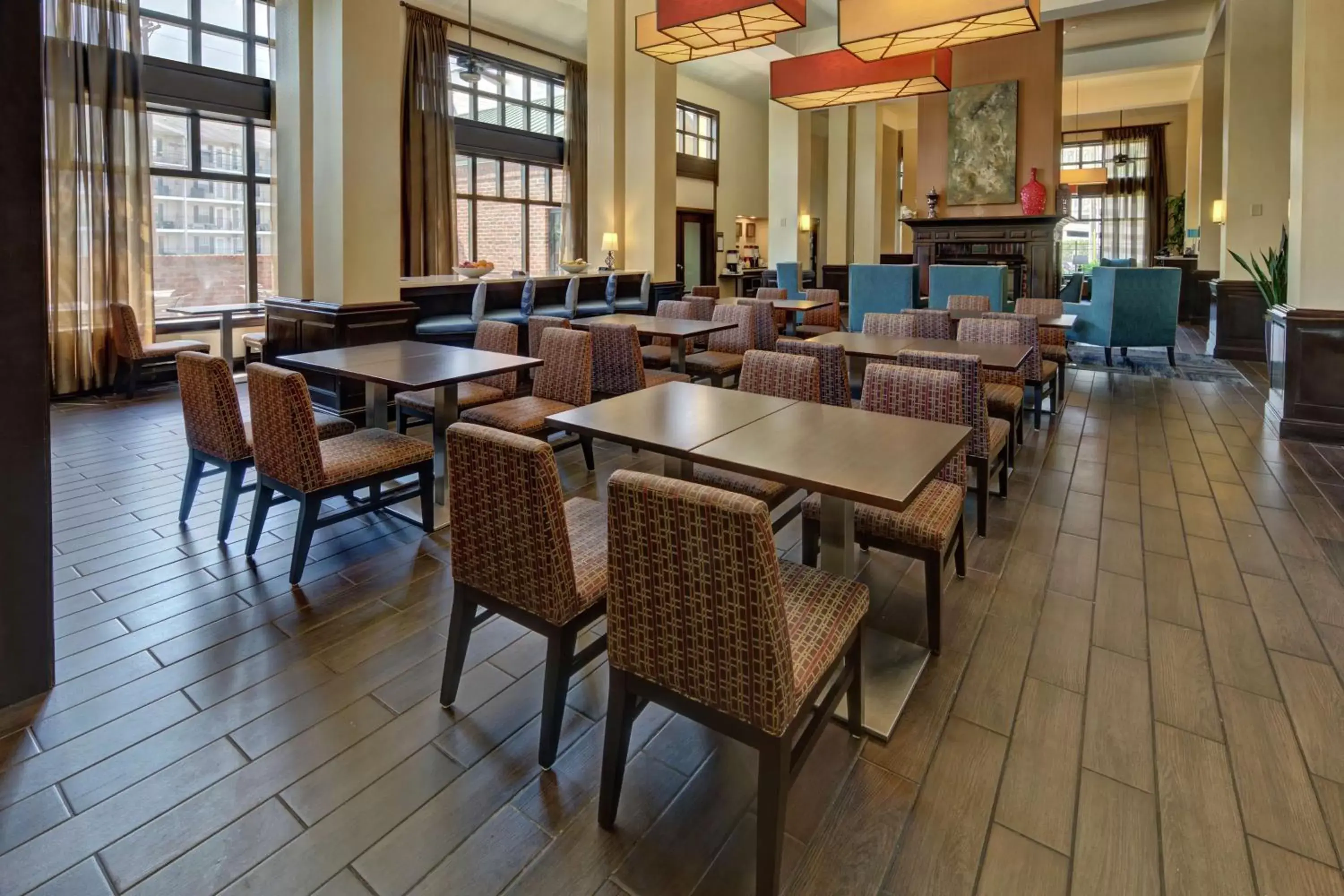 Breakfast, Restaurant/Places to Eat in Hampton Inn & Suites Nashville-Vanderbilt-Elliston Place