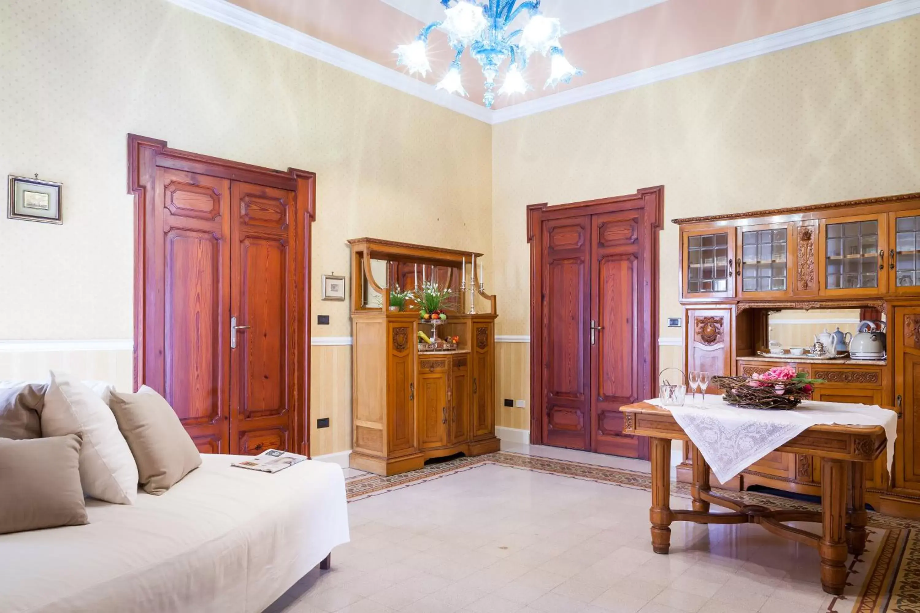 Living room, Seating Area in Palazzo Montalbano