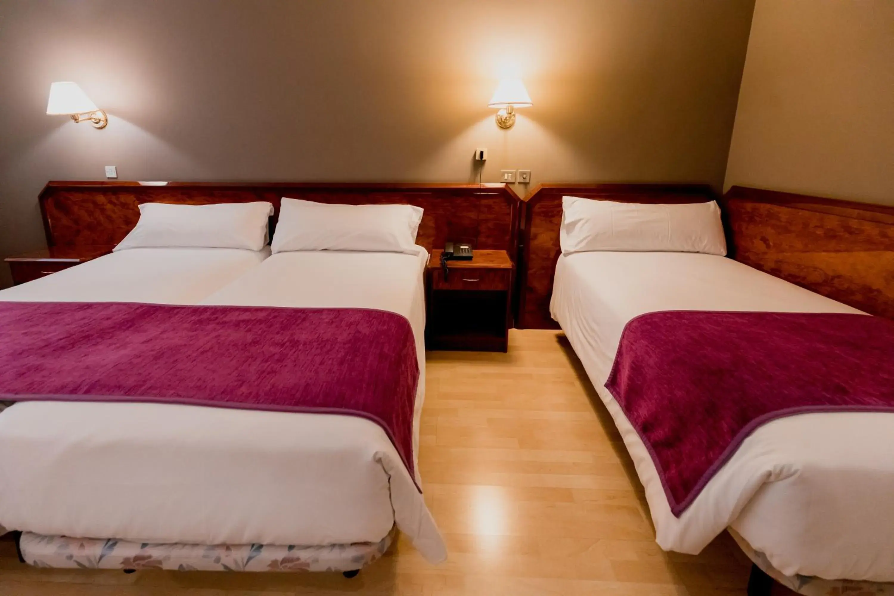 Bed in Sercotel Delfos Andorra