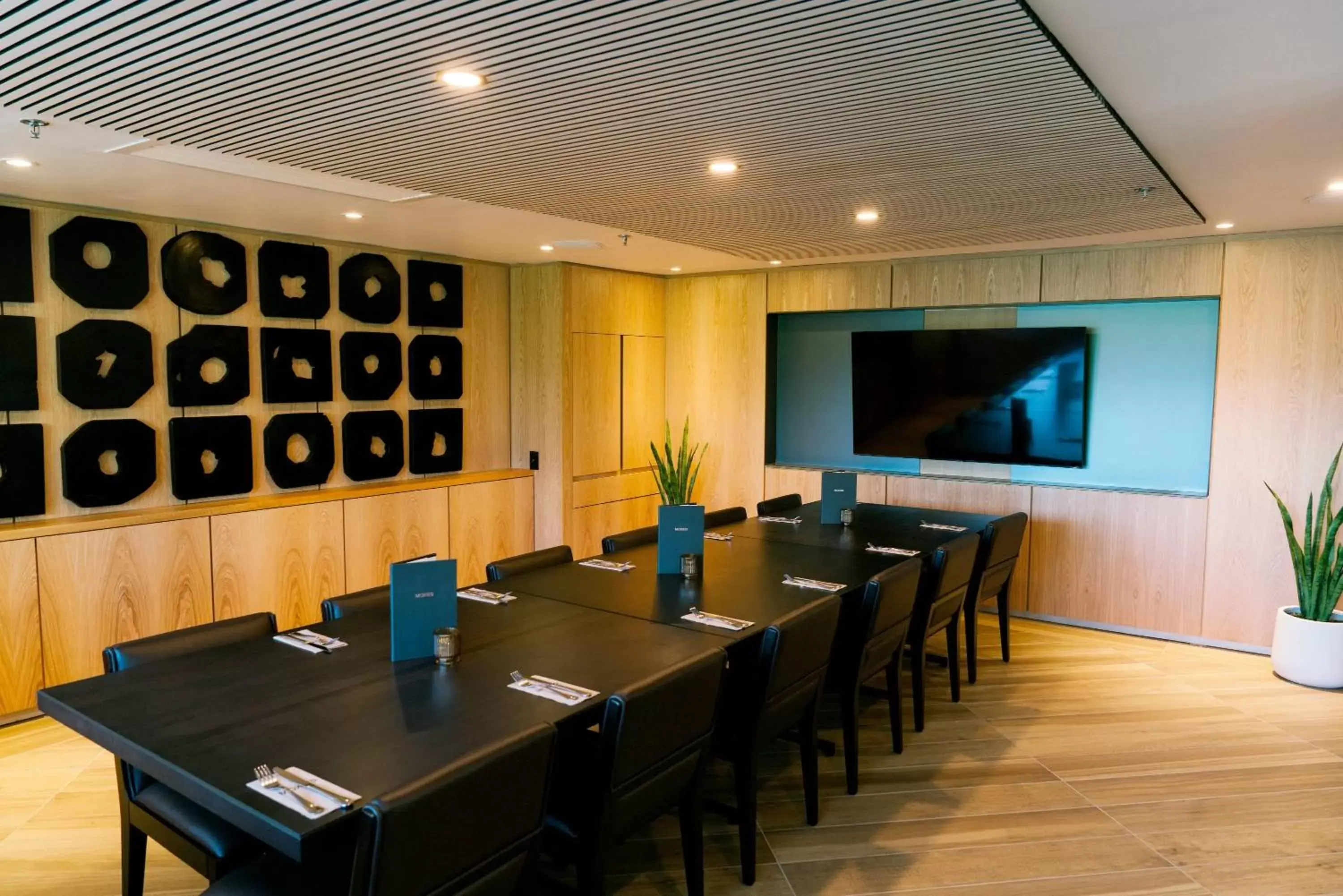 Restaurant/places to eat in Sandman Hotel Vancouver Downtown Restaurant/places to eat in Sandman Hotel Vancouver Downtown