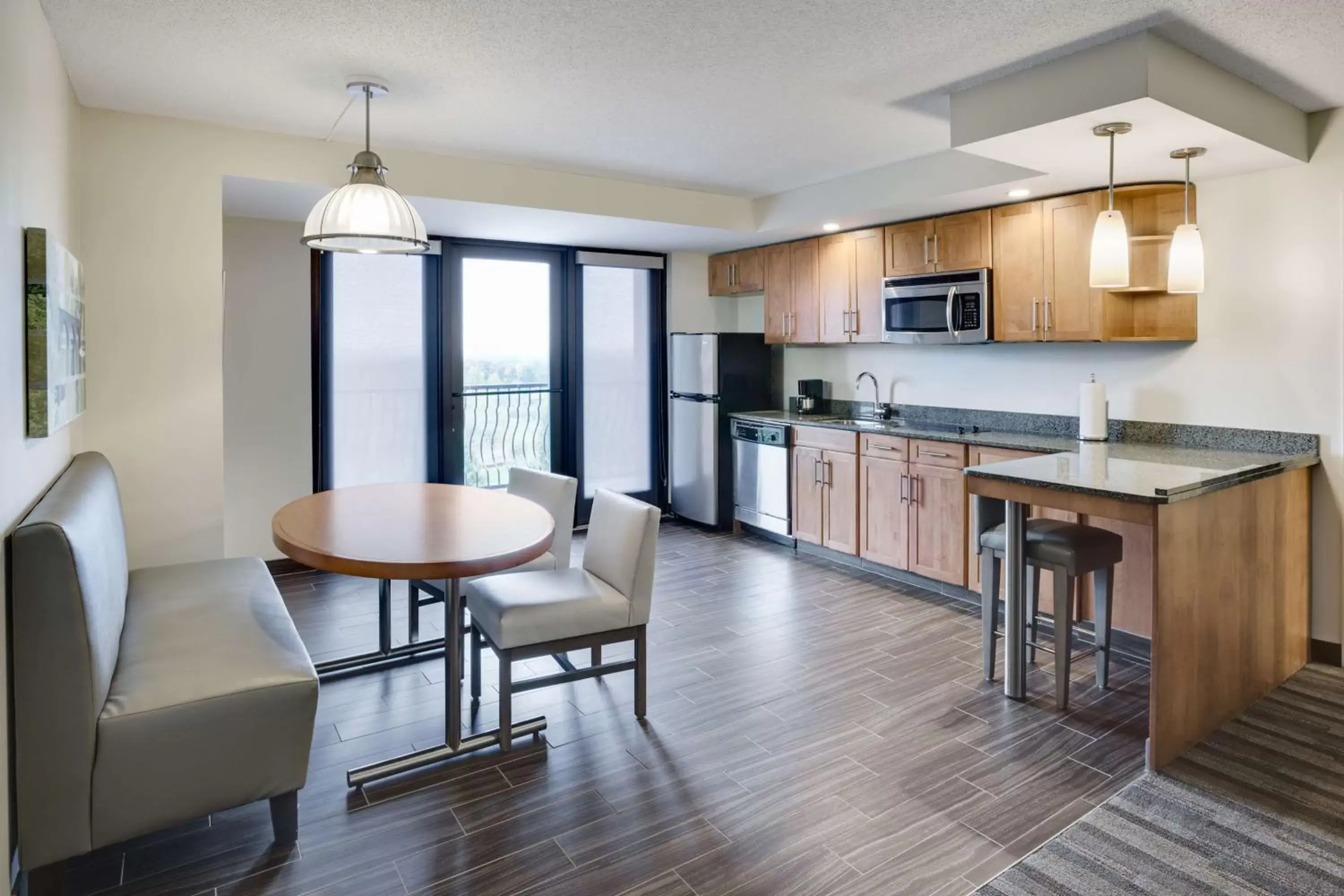 Photo of the whole room, Kitchen/Kitchenette in Hyatt House Hartford North/Windsor