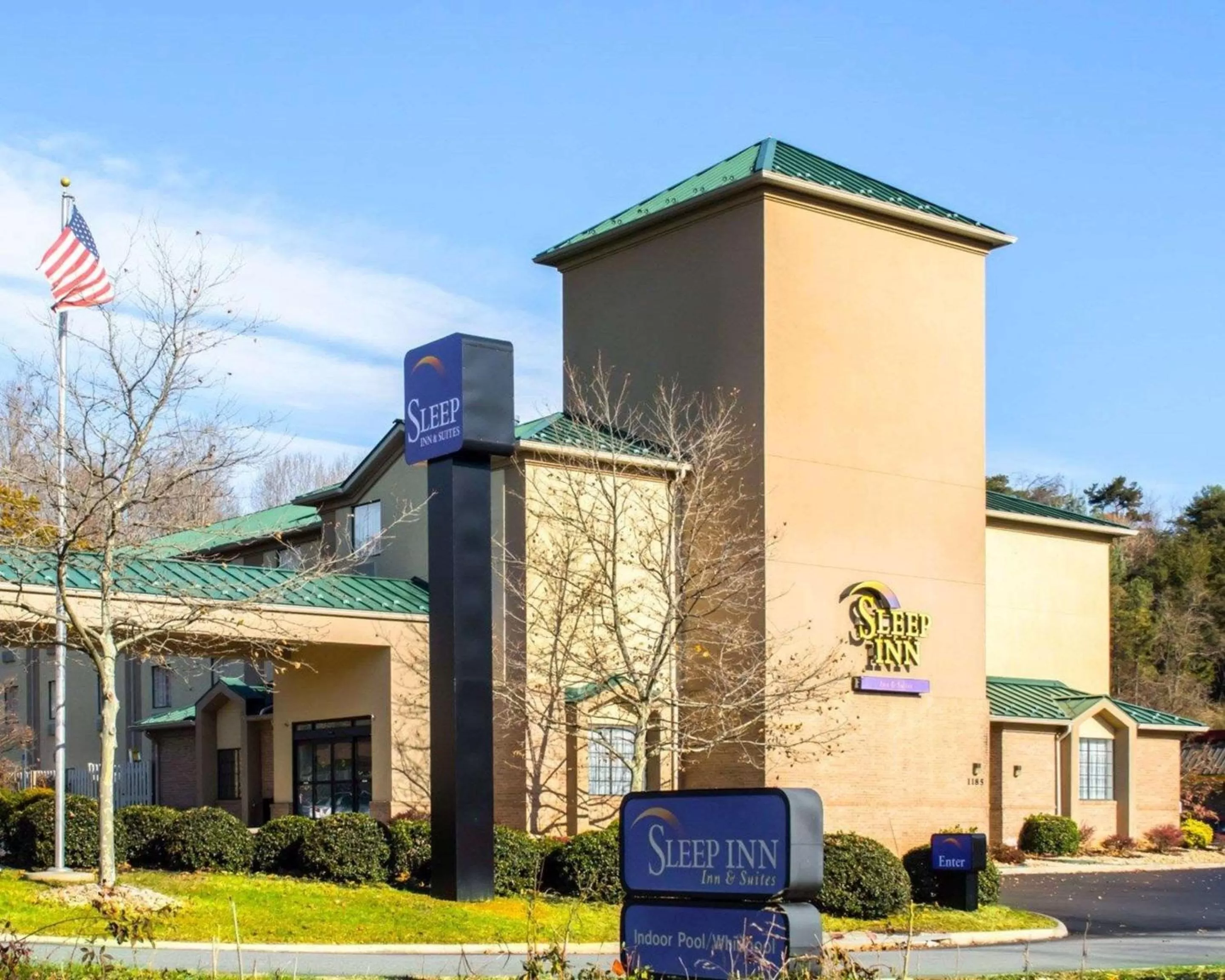 Property building in Sleep Inn & Suites Monticello