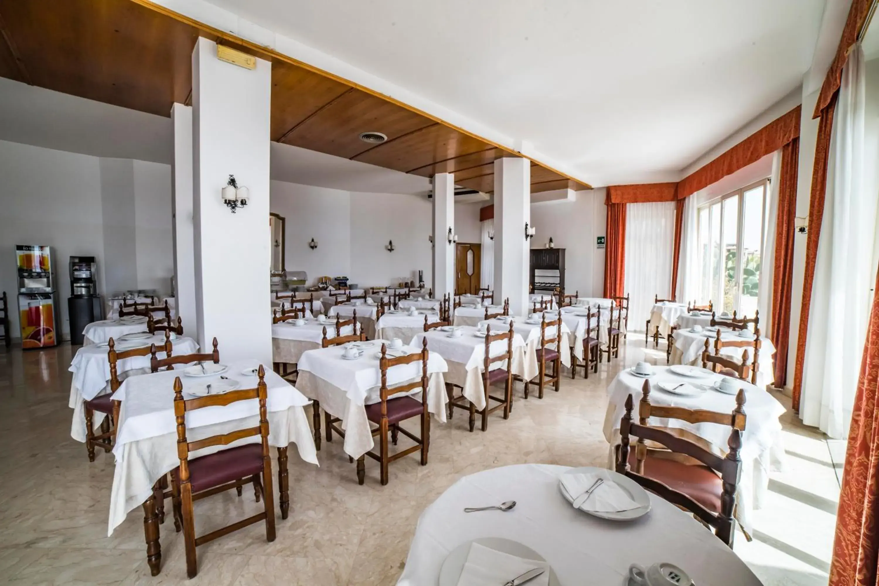 Restaurant/places to eat in Hotel Isola Bella Restaurant/places to eat in Hotel Isola Bella