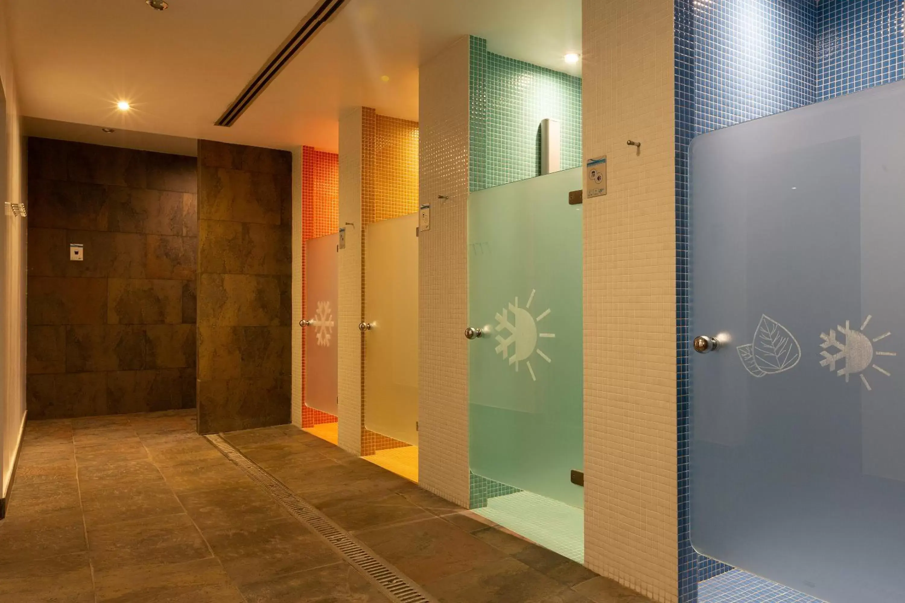 Spa and wellness centre/facilities, Bathroom in Aimia Hotel