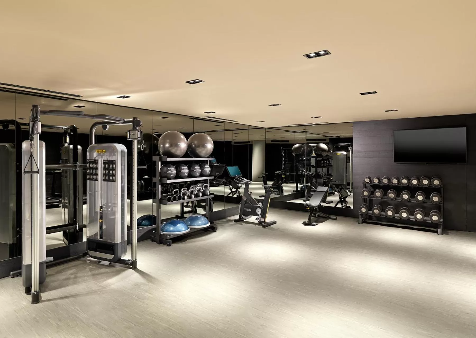 Fitness centre/facilities in Nobu Hotel Chicago