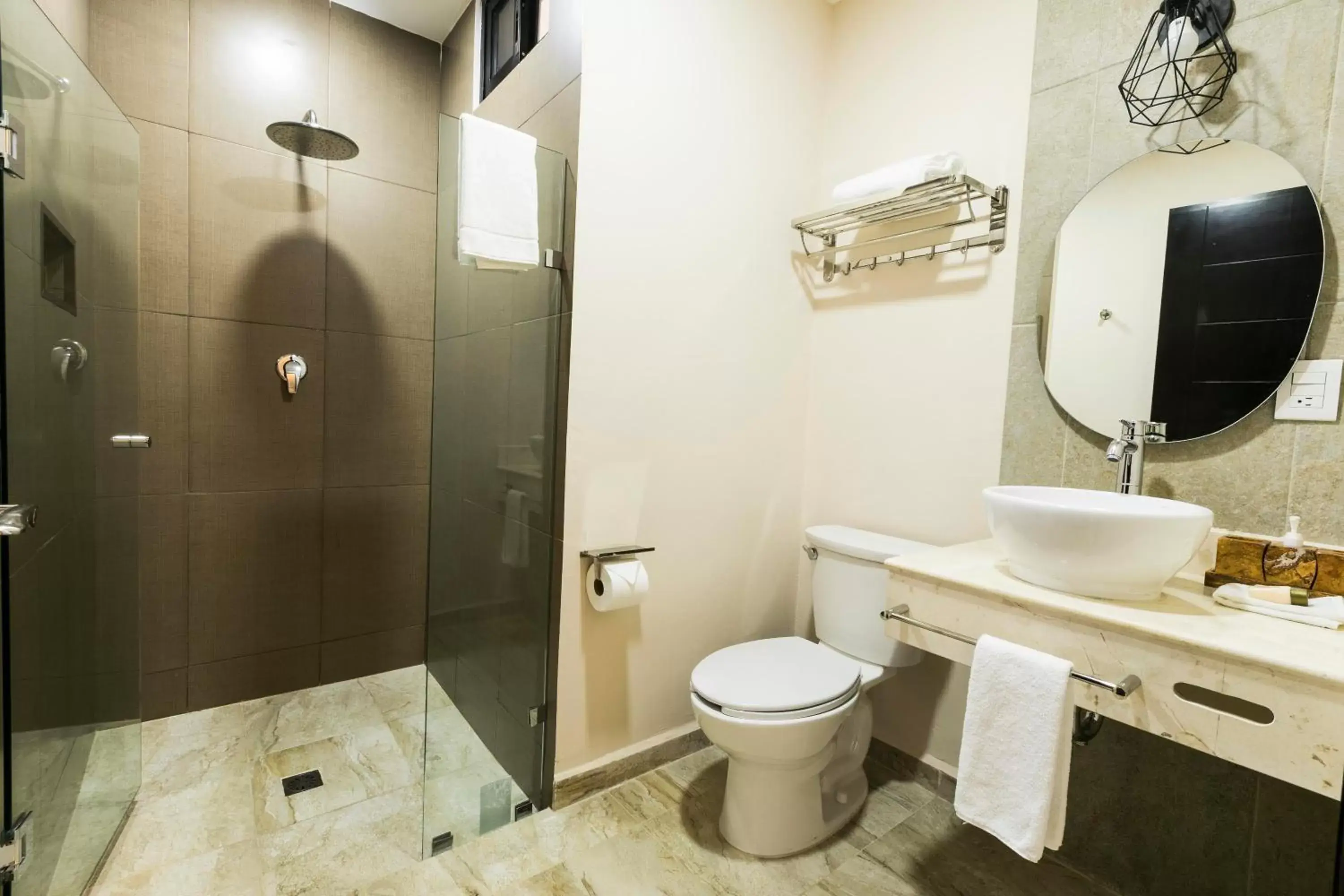 Shower, Bathroom in Los Frailes Hotel Boutique