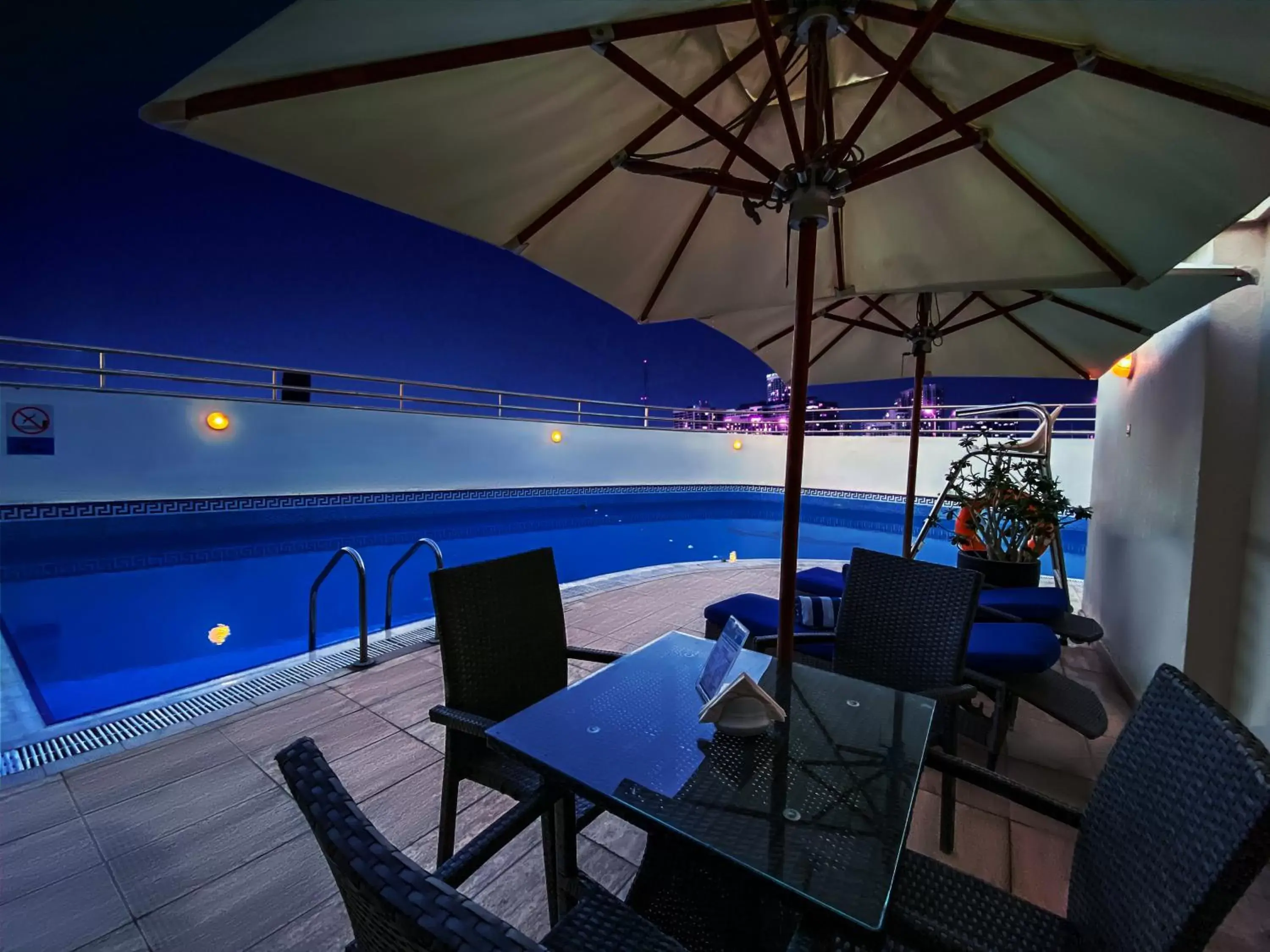 Patio, Swimming Pool in Grand Excelsior Hotel Al Barsha