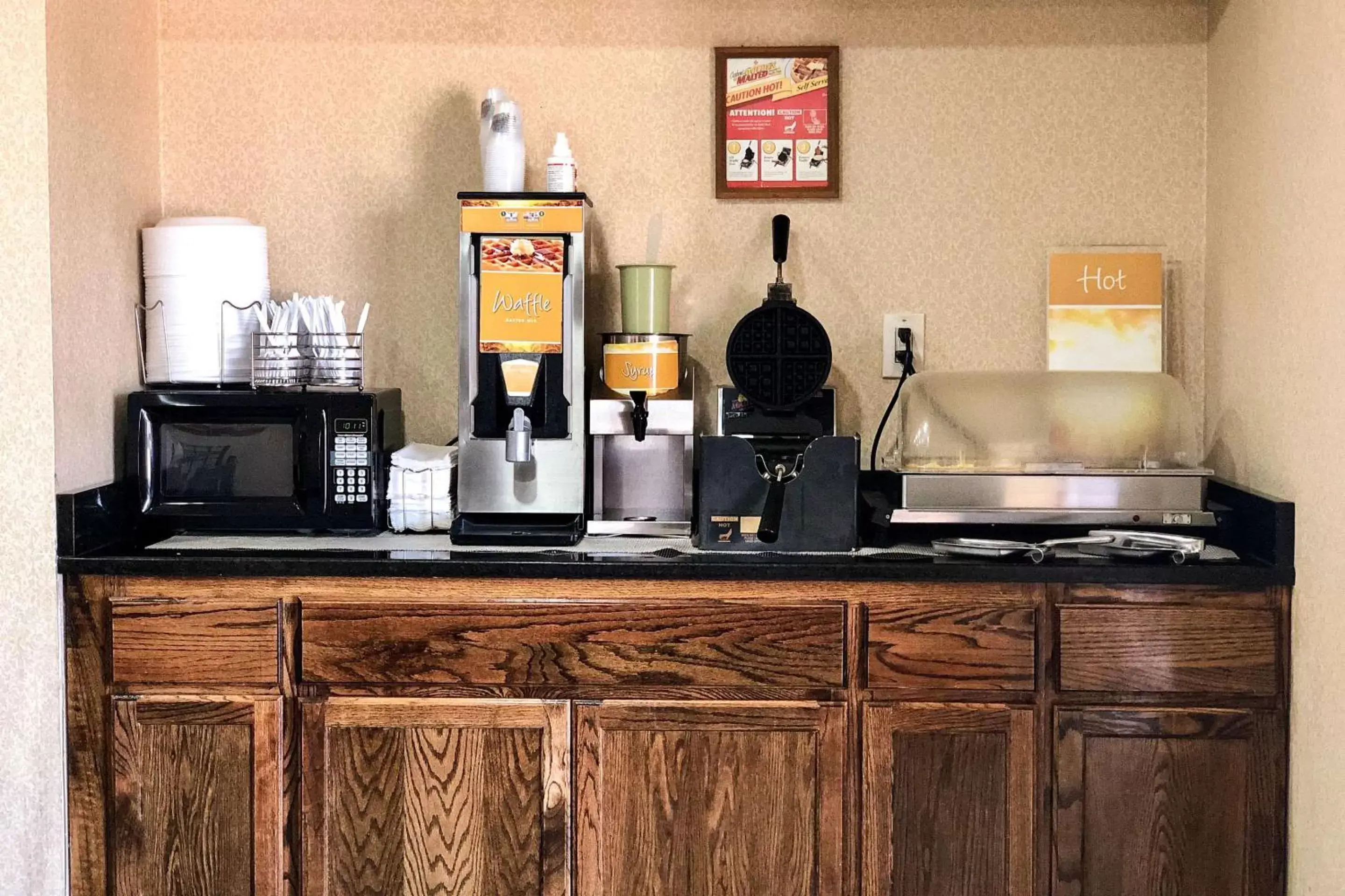 Breakfast in Quality Inn I-70 at Wanamaker