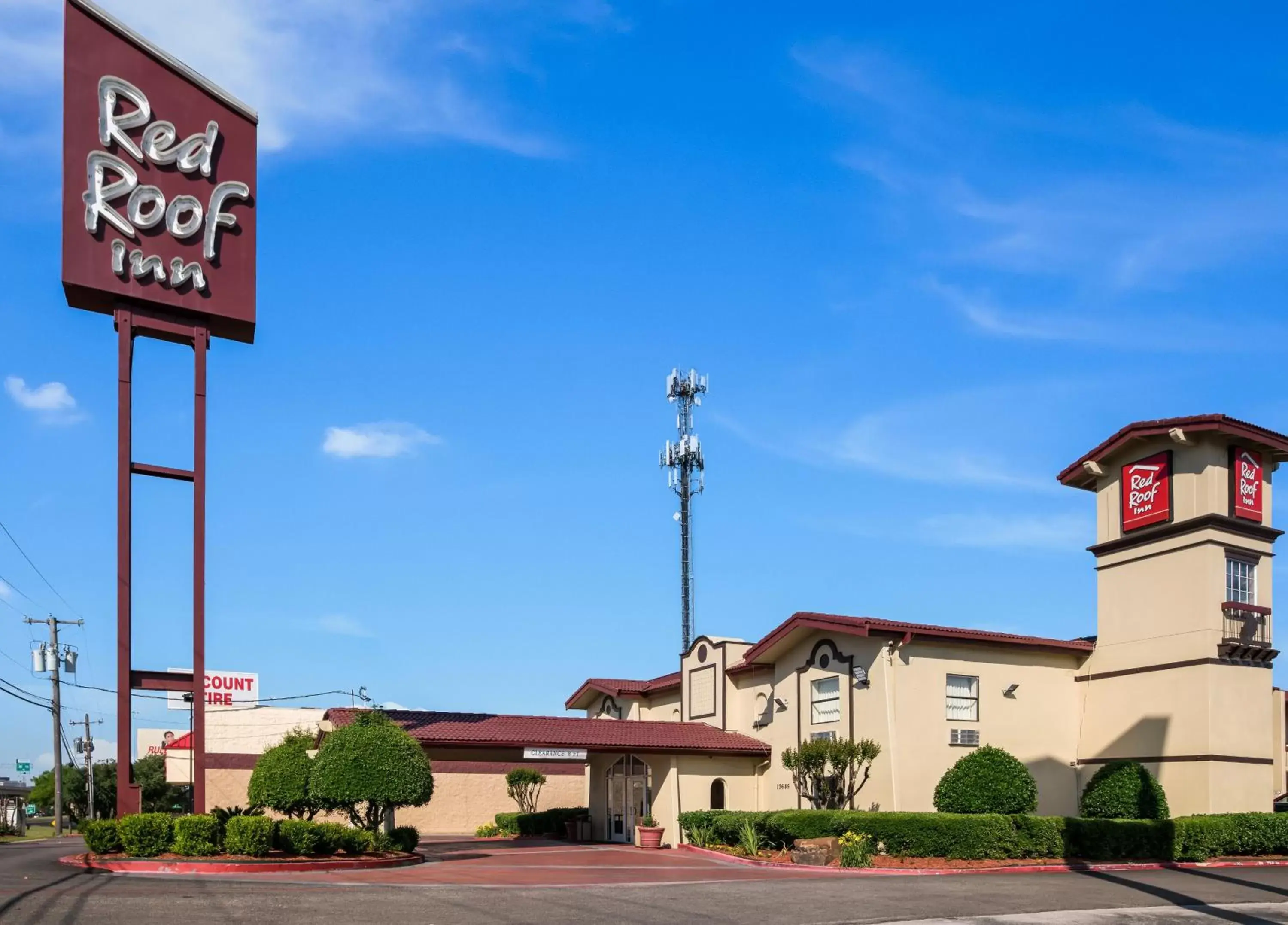 Property Building in Red Roof Inn Dallas/Richardson