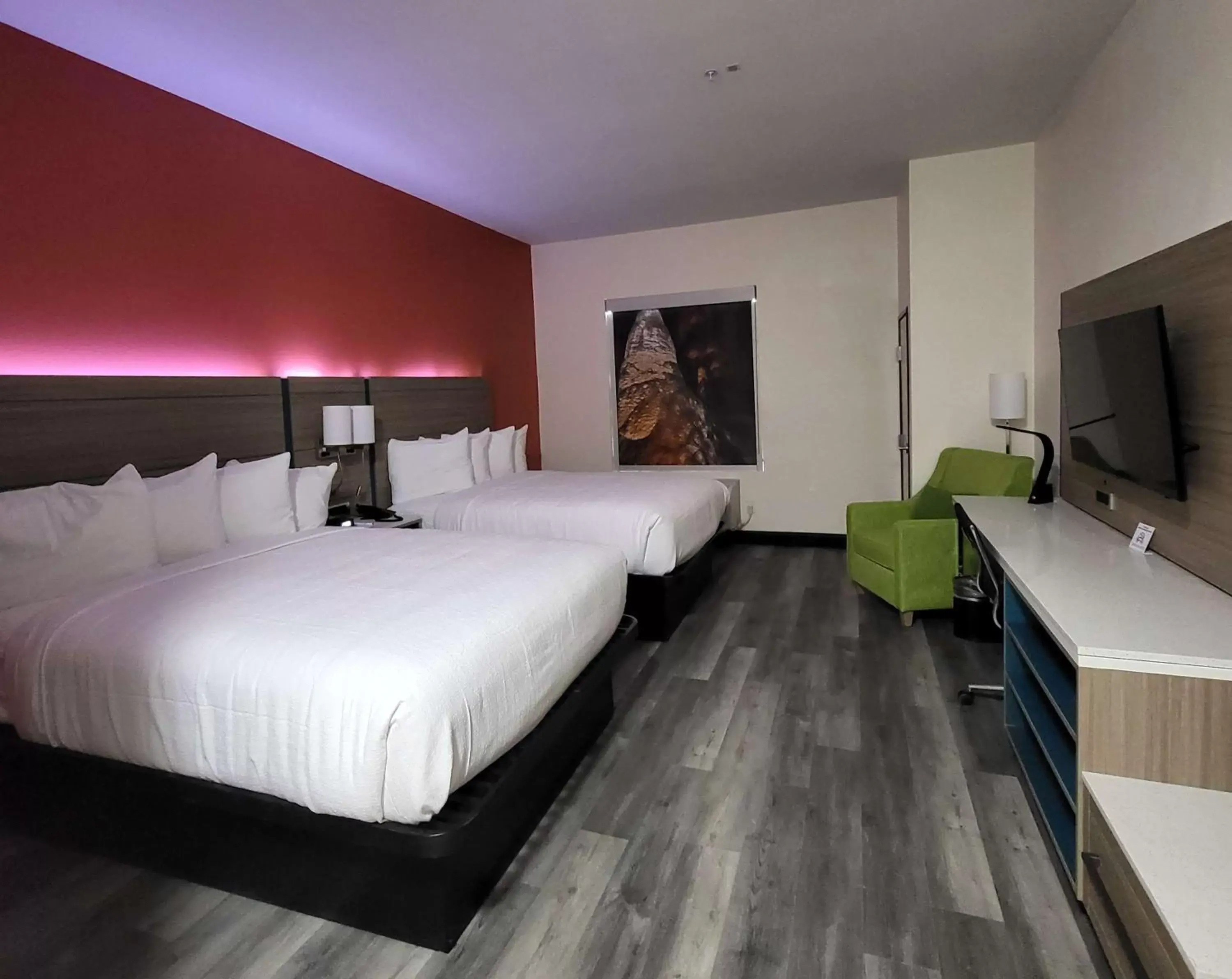 Bedroom, Bed in Best Western Plus Executive Residency Carlsbad Hotel