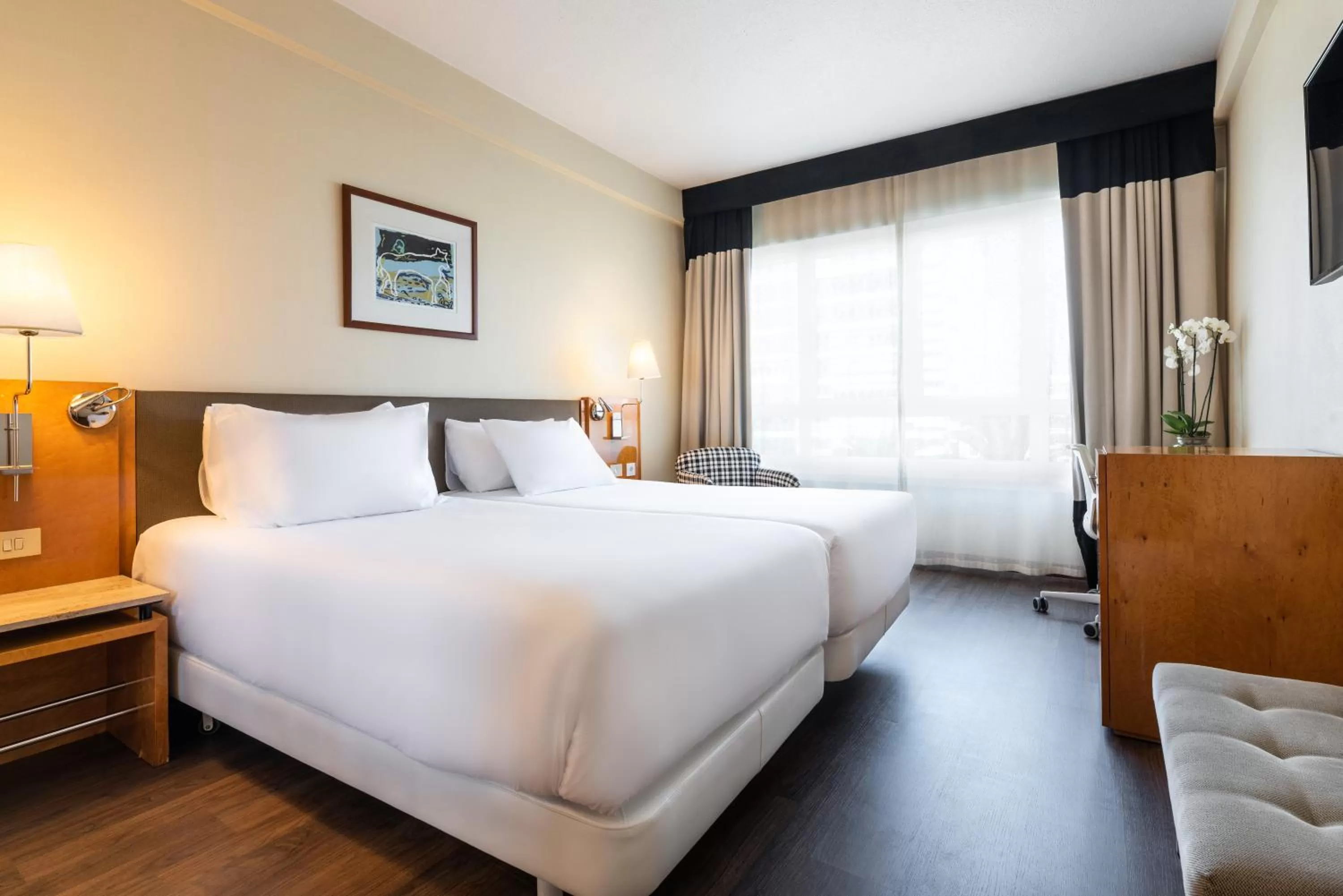 Bedroom, Bed in Eurostars Atlántico