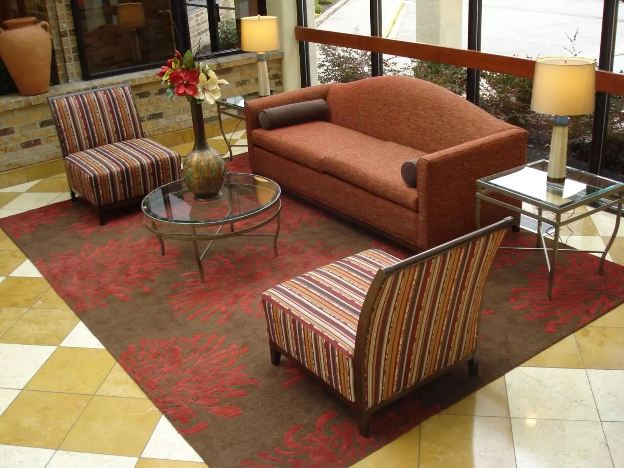 Lobby or reception, Seating Area in DoubleTree by Hilton Hotel Oak Ridge - Knoxville