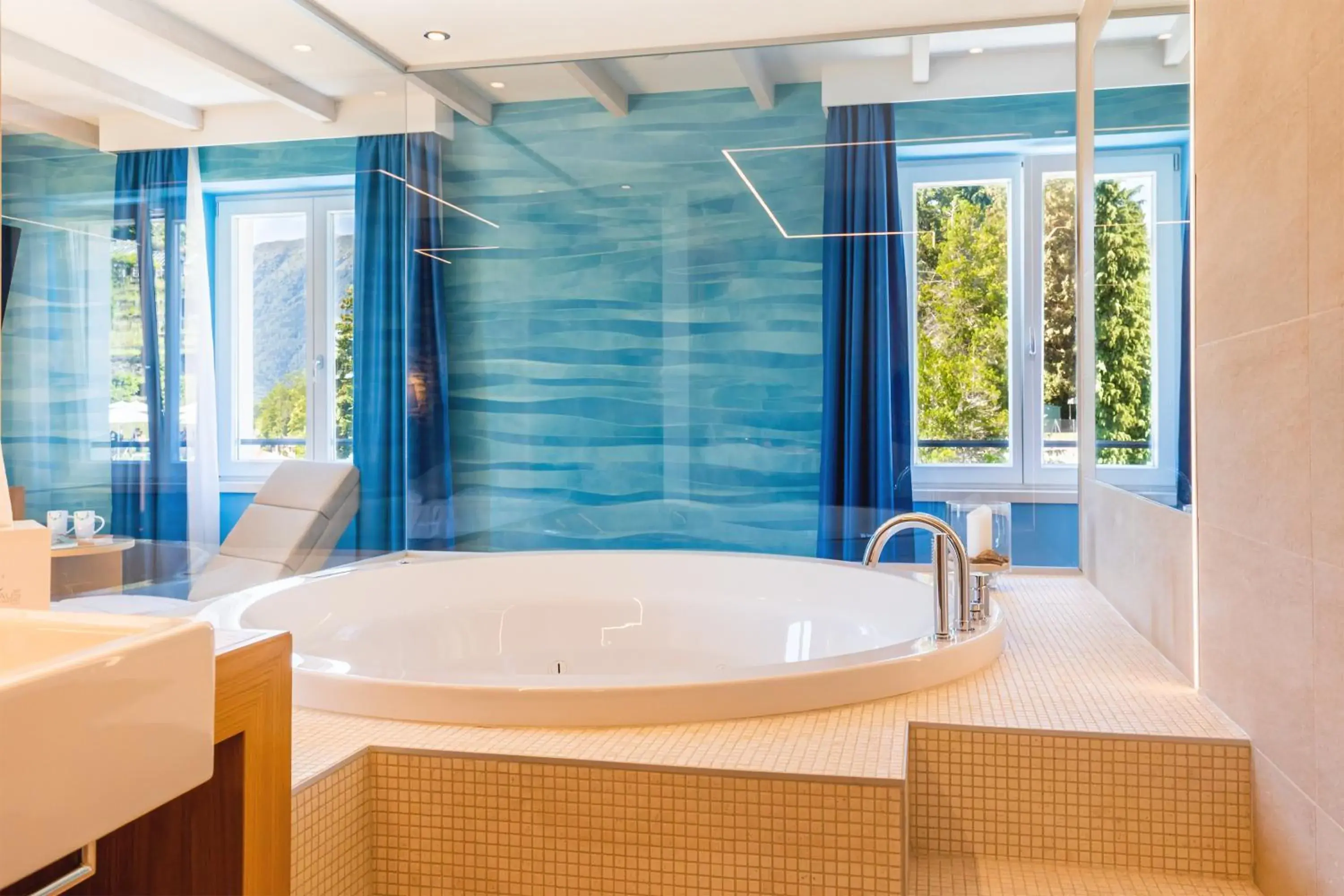 Hot Tub, Bathroom in Kurhaus Cademario Hotel & DOT Spa - Ticino Hotels Group