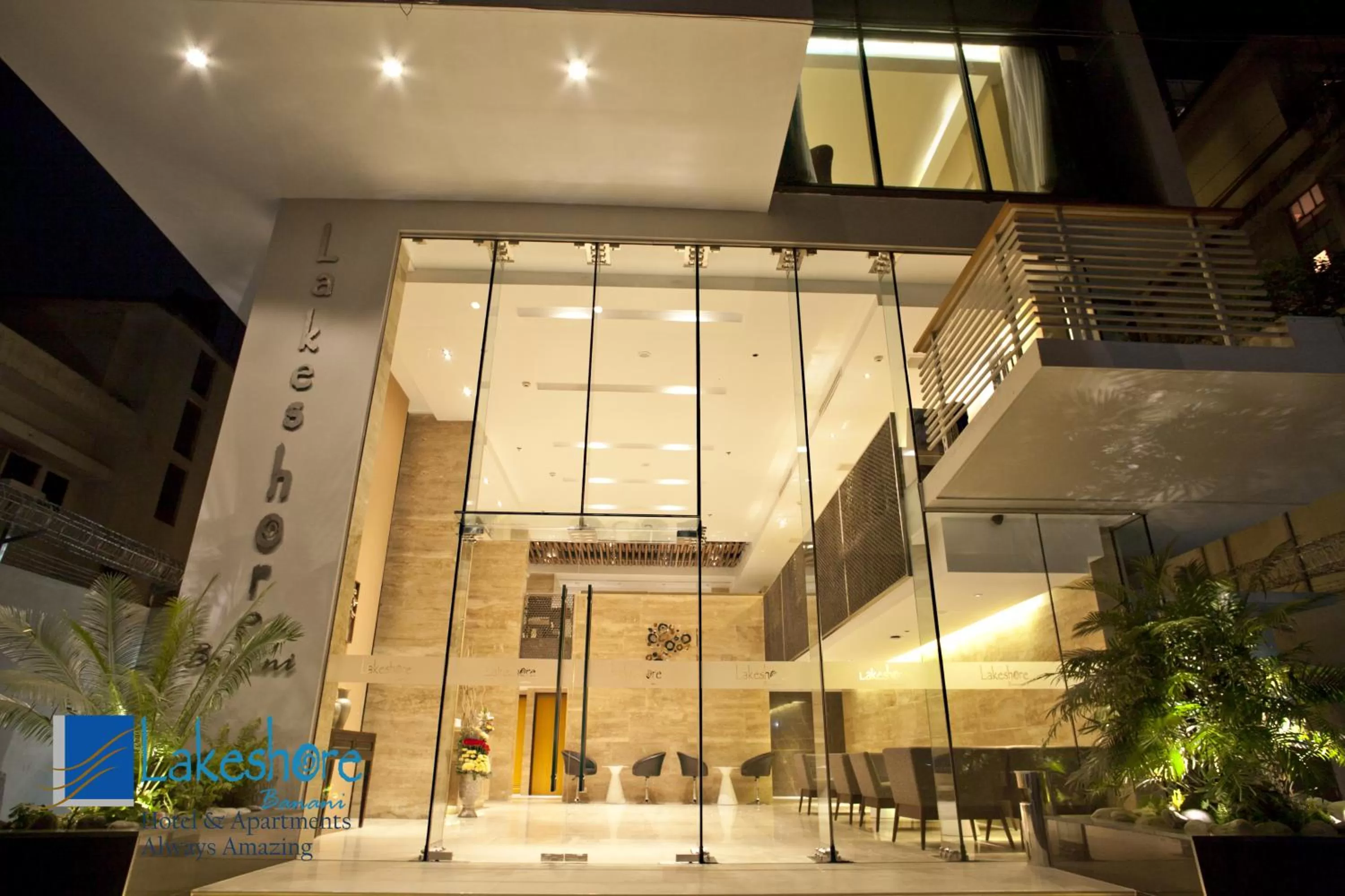 Facade/entrance in Lakeshore Suites, Banani