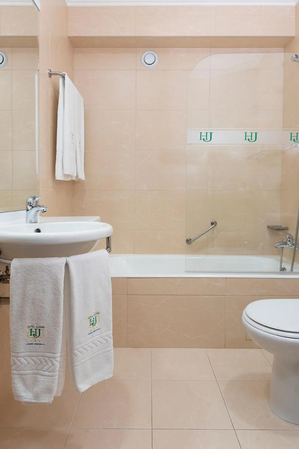 Toilet in Hotel Jardim