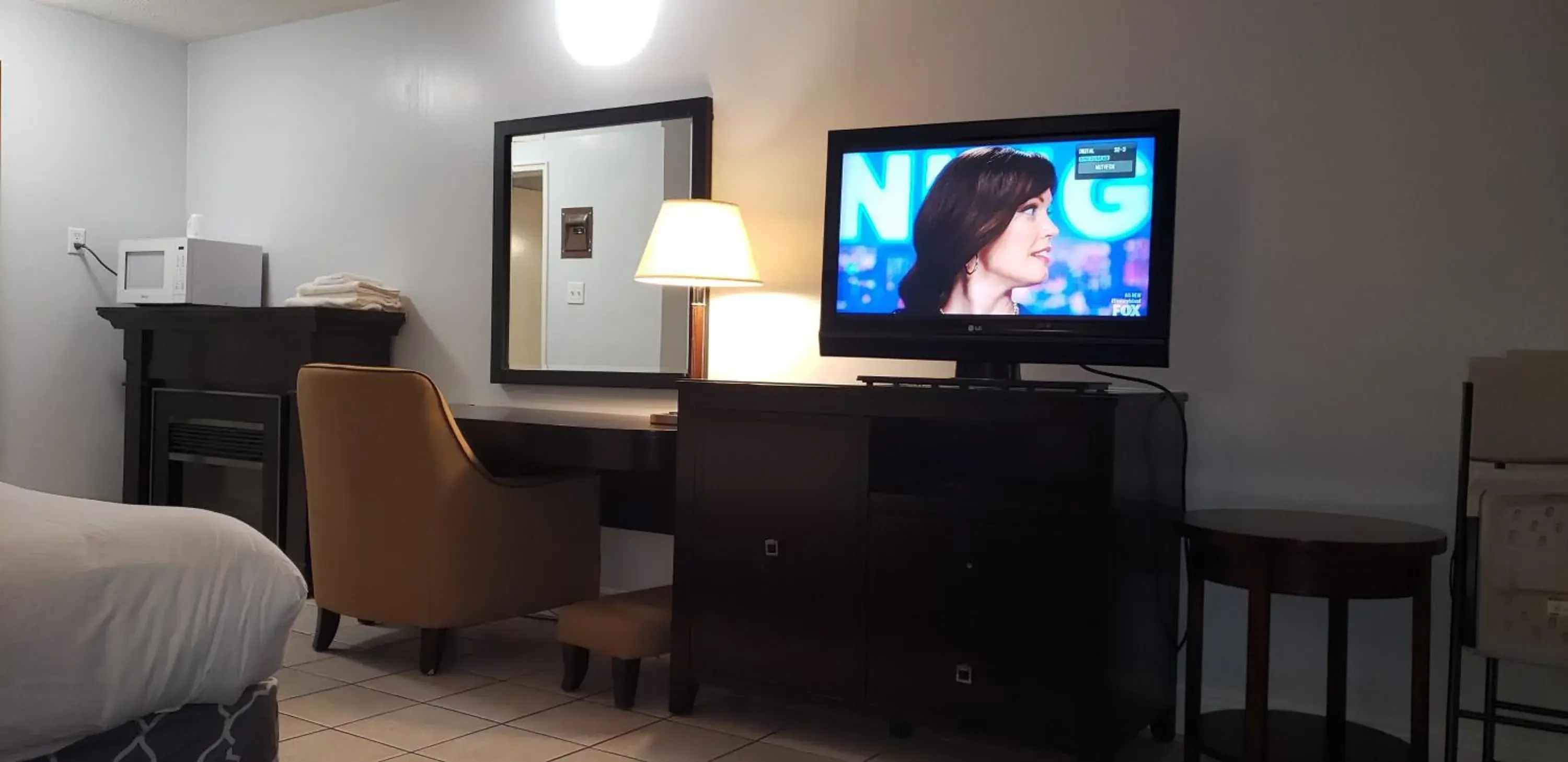 TV/Entertainment Center in Niagara Falls Courtside Inn