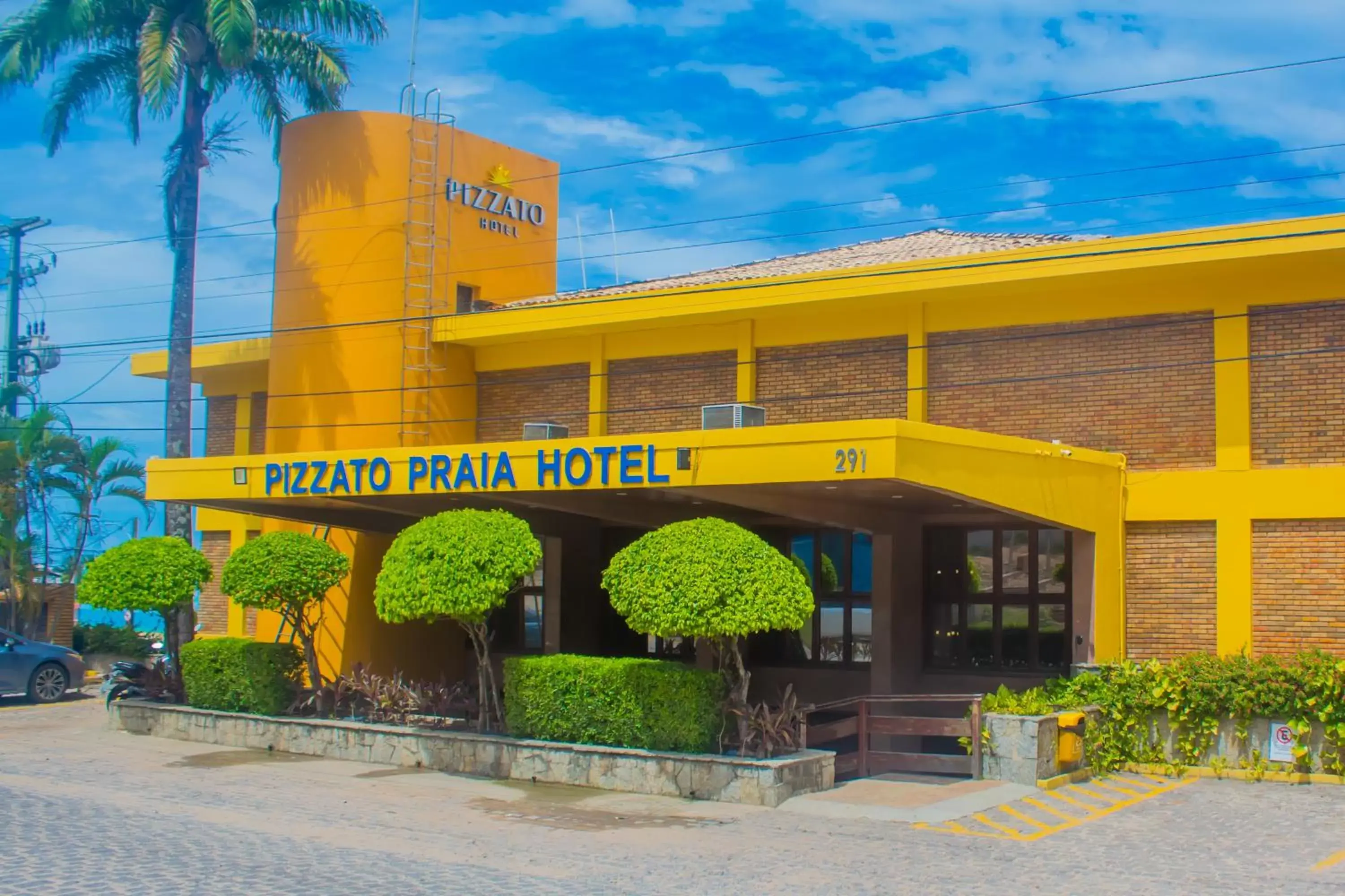 Property Building in Pizzato Praia Hotel