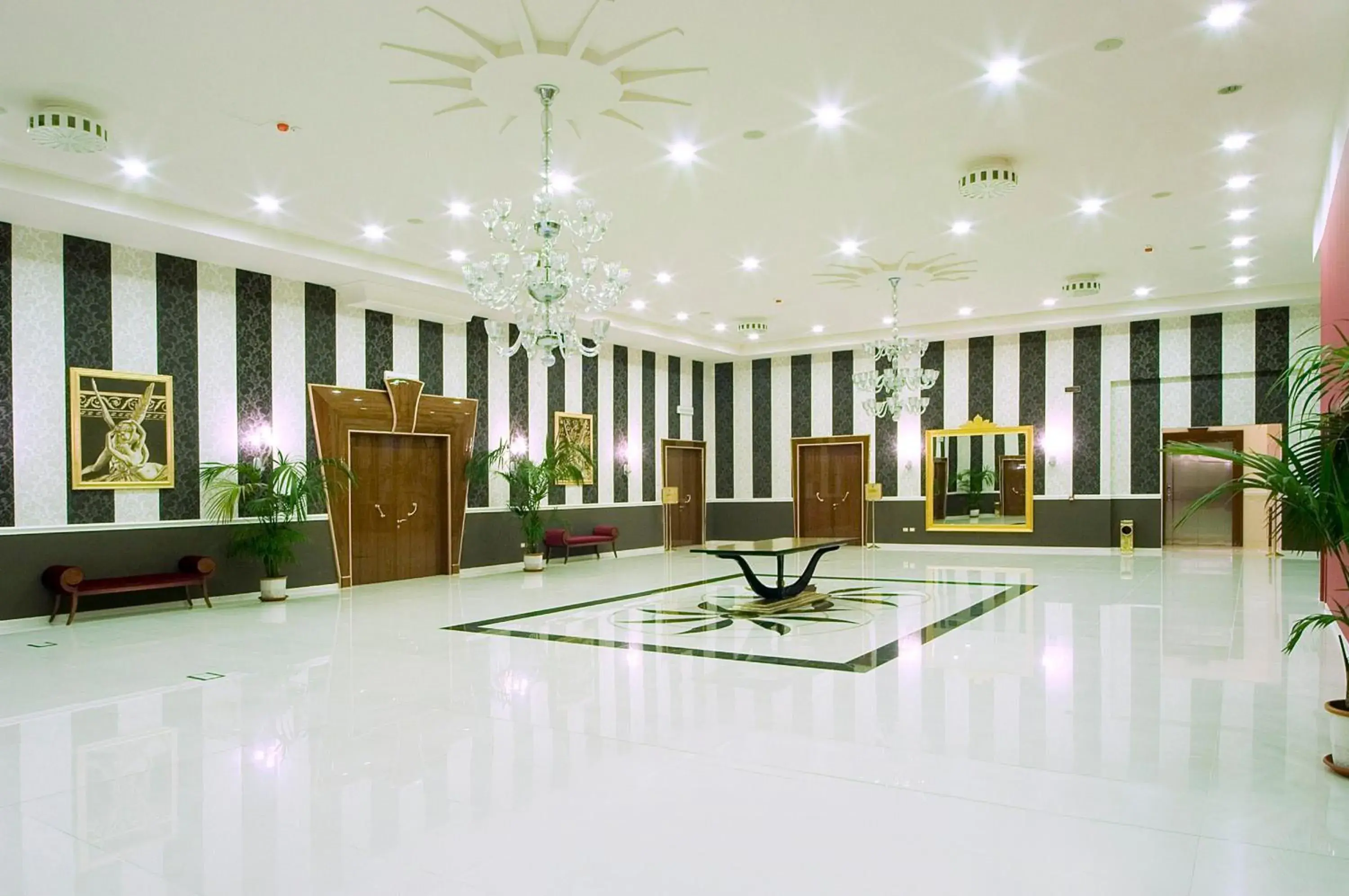 Lobby or reception, Lobby/Reception in Zanhotel Centergross