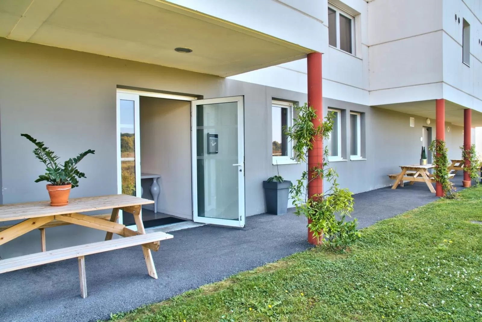 Patio in Adonis Hotel Bayonne