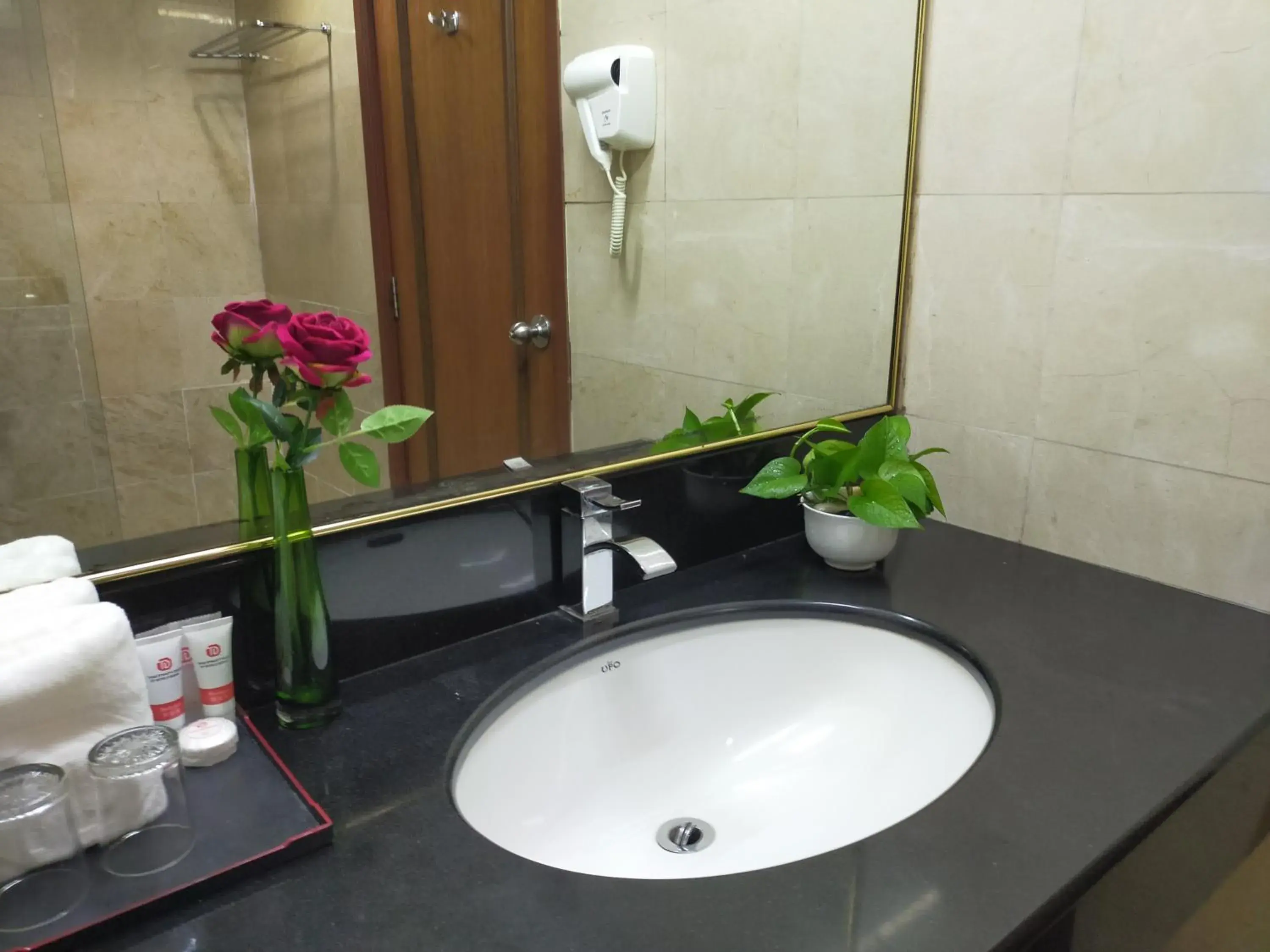 Bathroom in Tang Dynasty Hotel