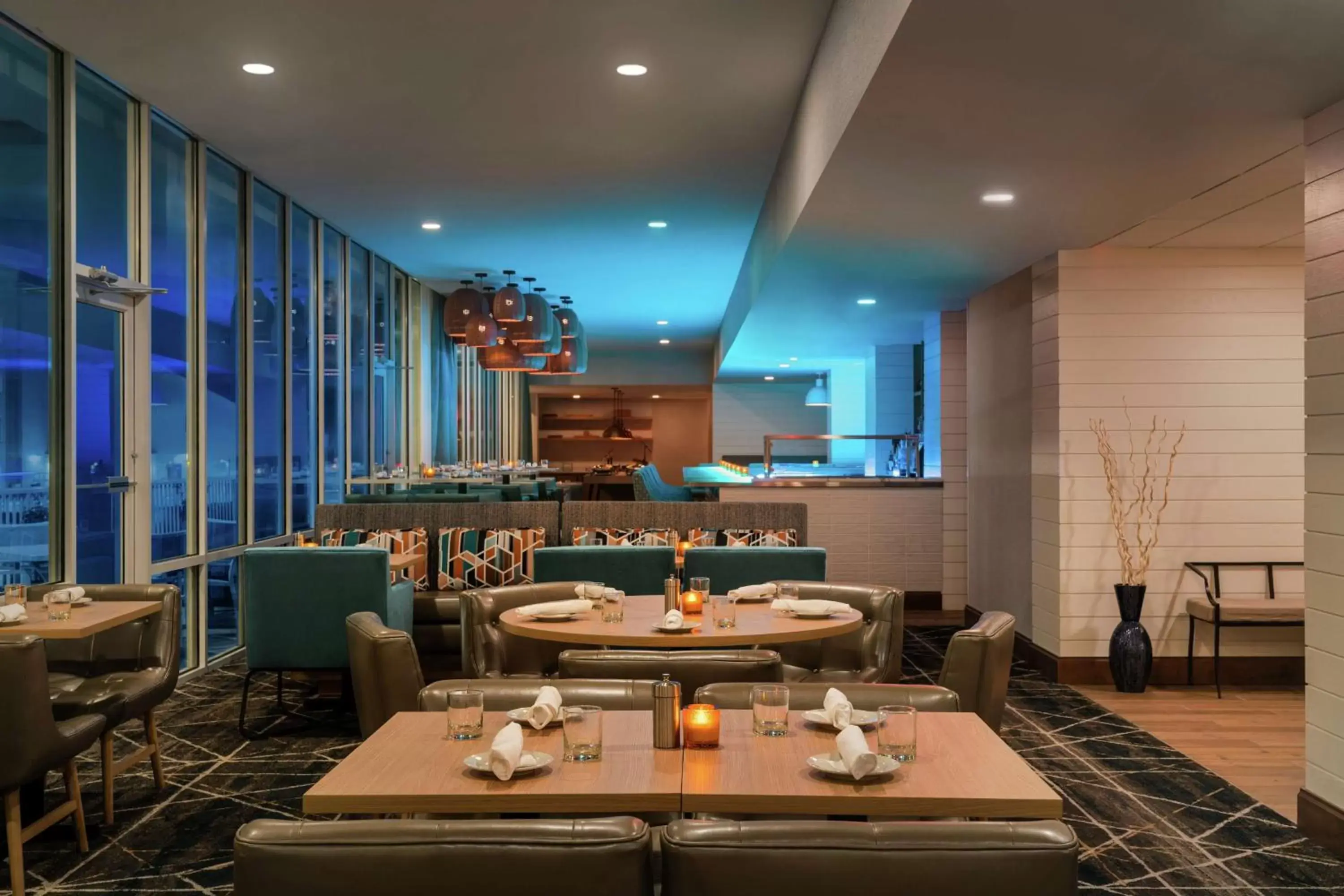 Dining area, Restaurant/Places to Eat in DoubleTree by Hilton Ocean City Oceanfront