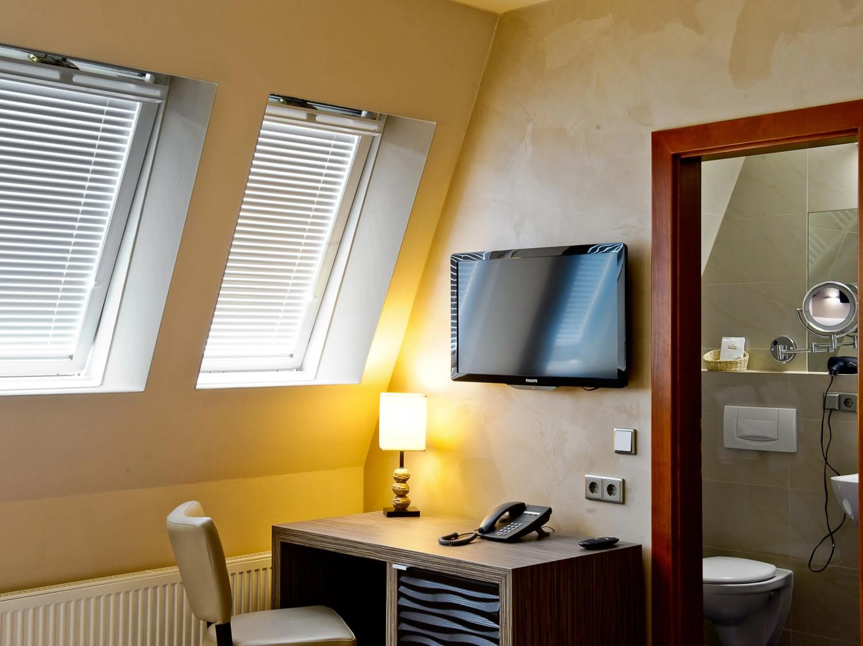 TV and multimedia in Artim Hotel