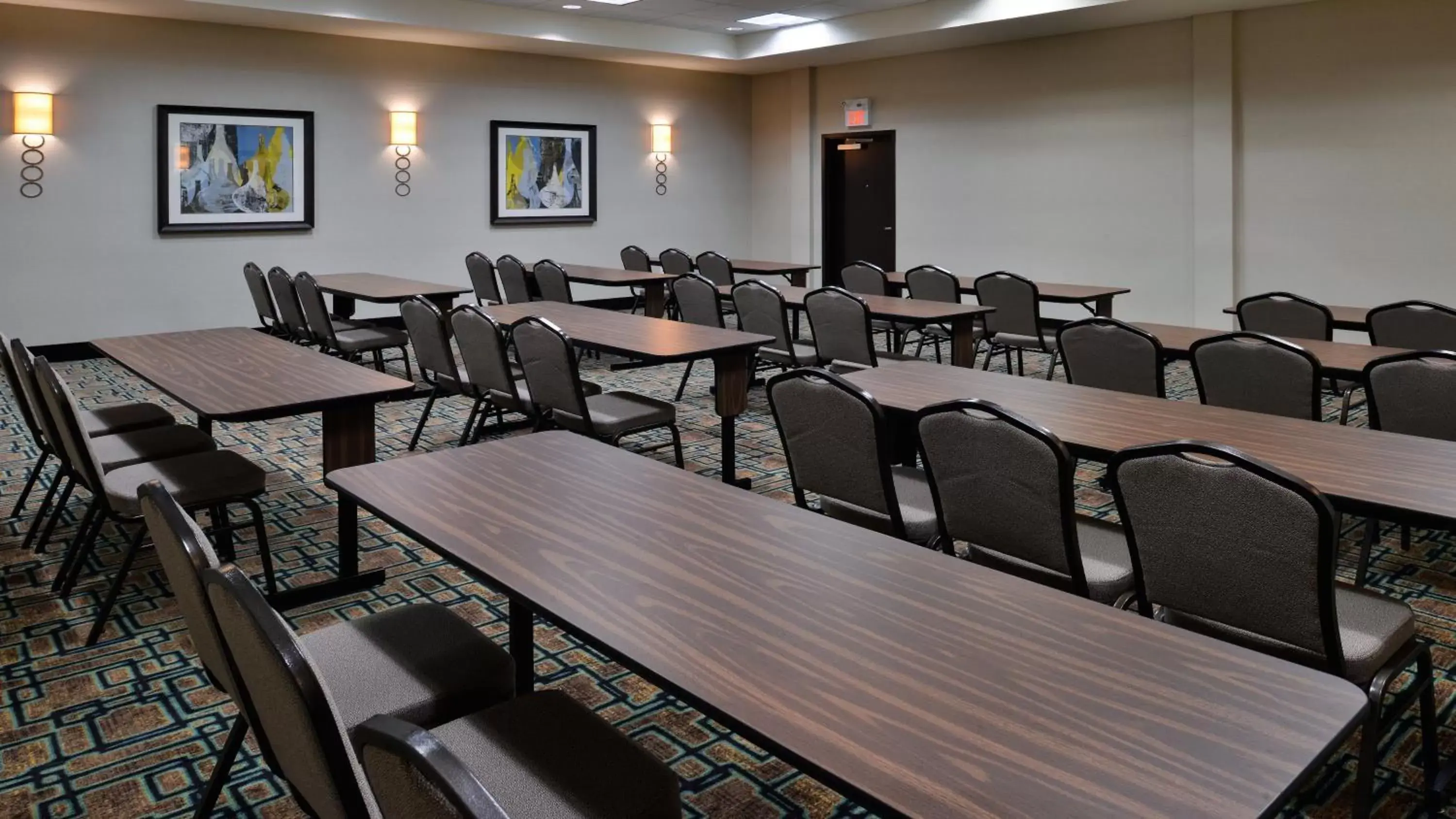 Meeting/conference room, Restaurant/Places to Eat in Holiday Inn Hotel & Suites Edmonton Airport Conference Centre, an IHG Hotel