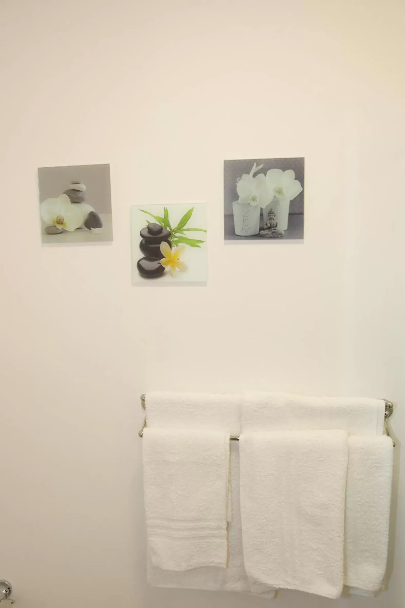 Bathroom, Seating Area in B&B Teatro