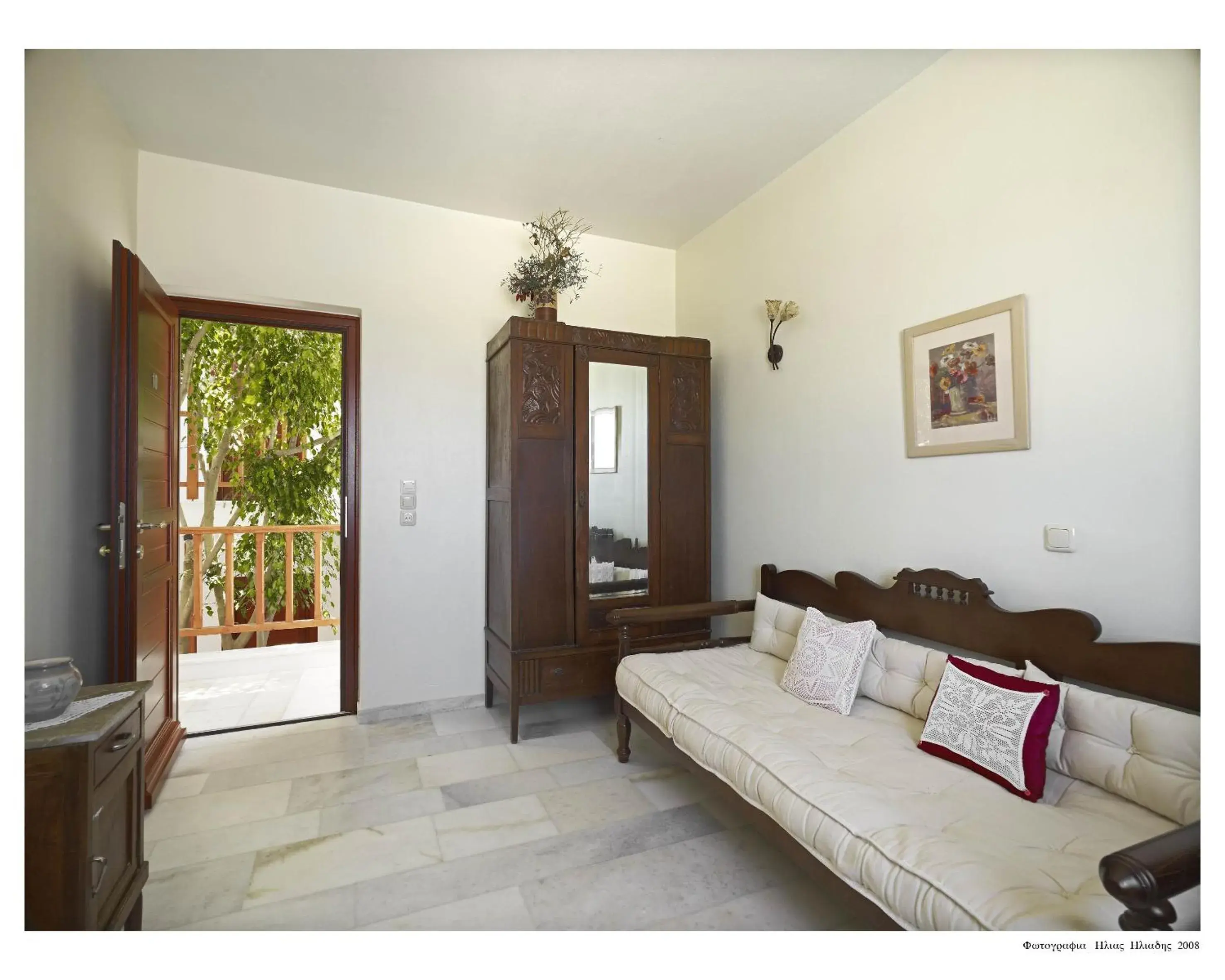 Seating area, Bed in Chateau Zevgoli