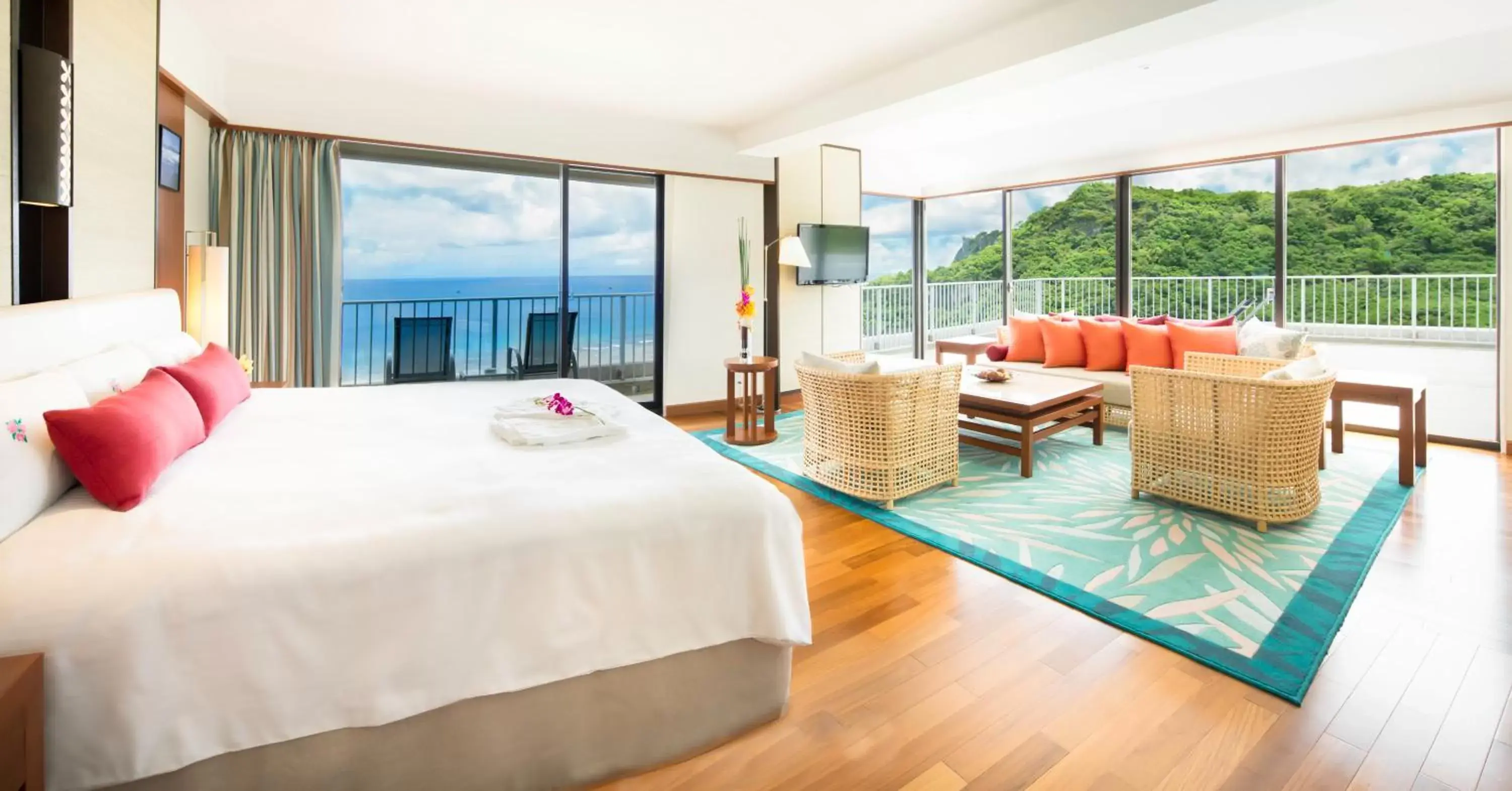 Bed in Hotel Nikko Guam