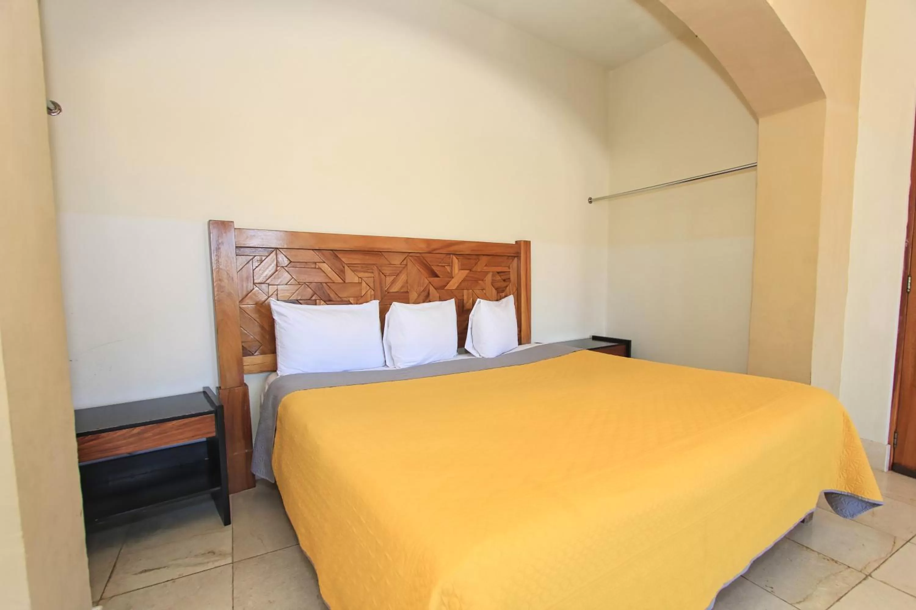 Bedroom, Bed in La Vista