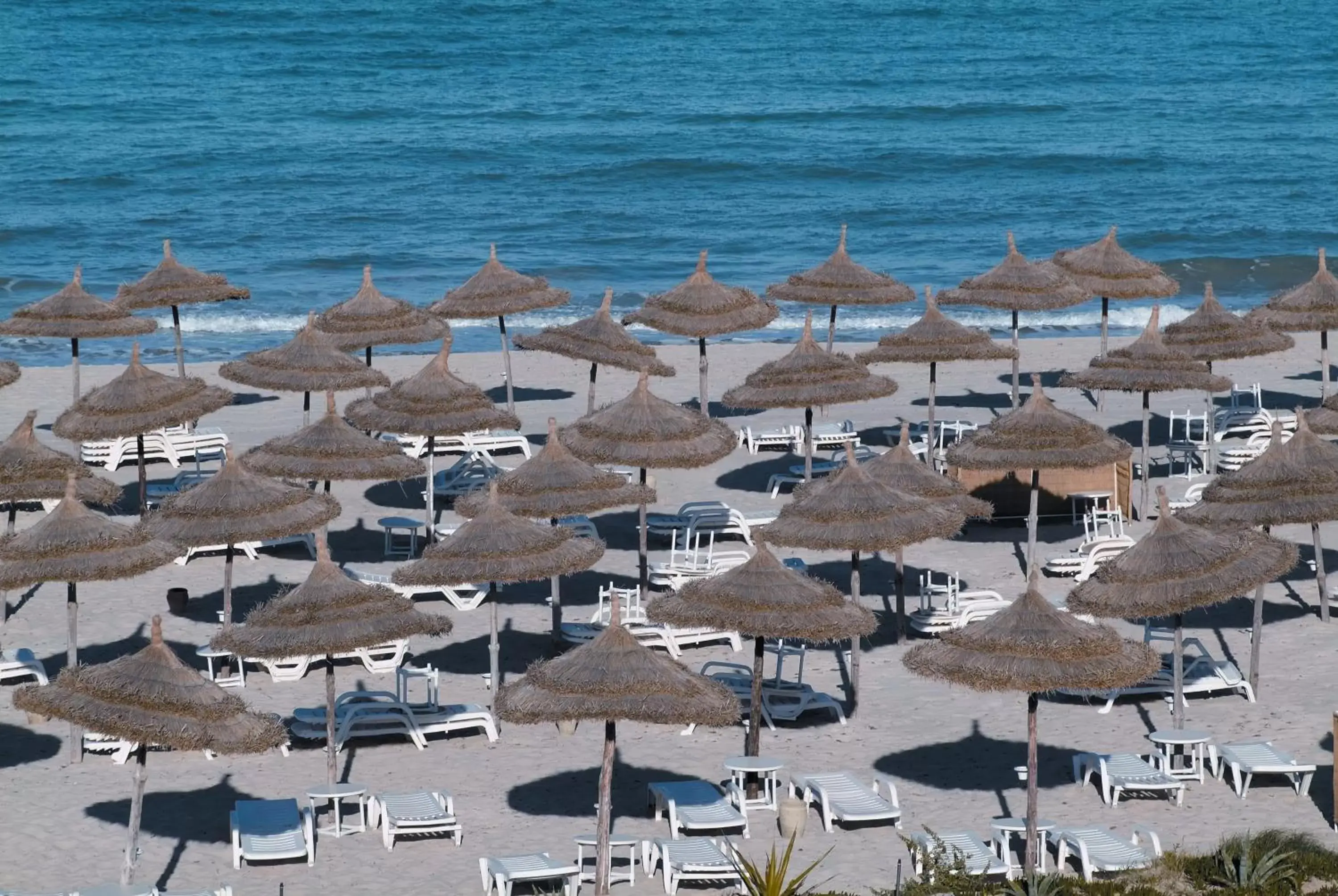 Area and facilities, Beach in Radisson Blu Palace Resort & Thalasso, Djerba