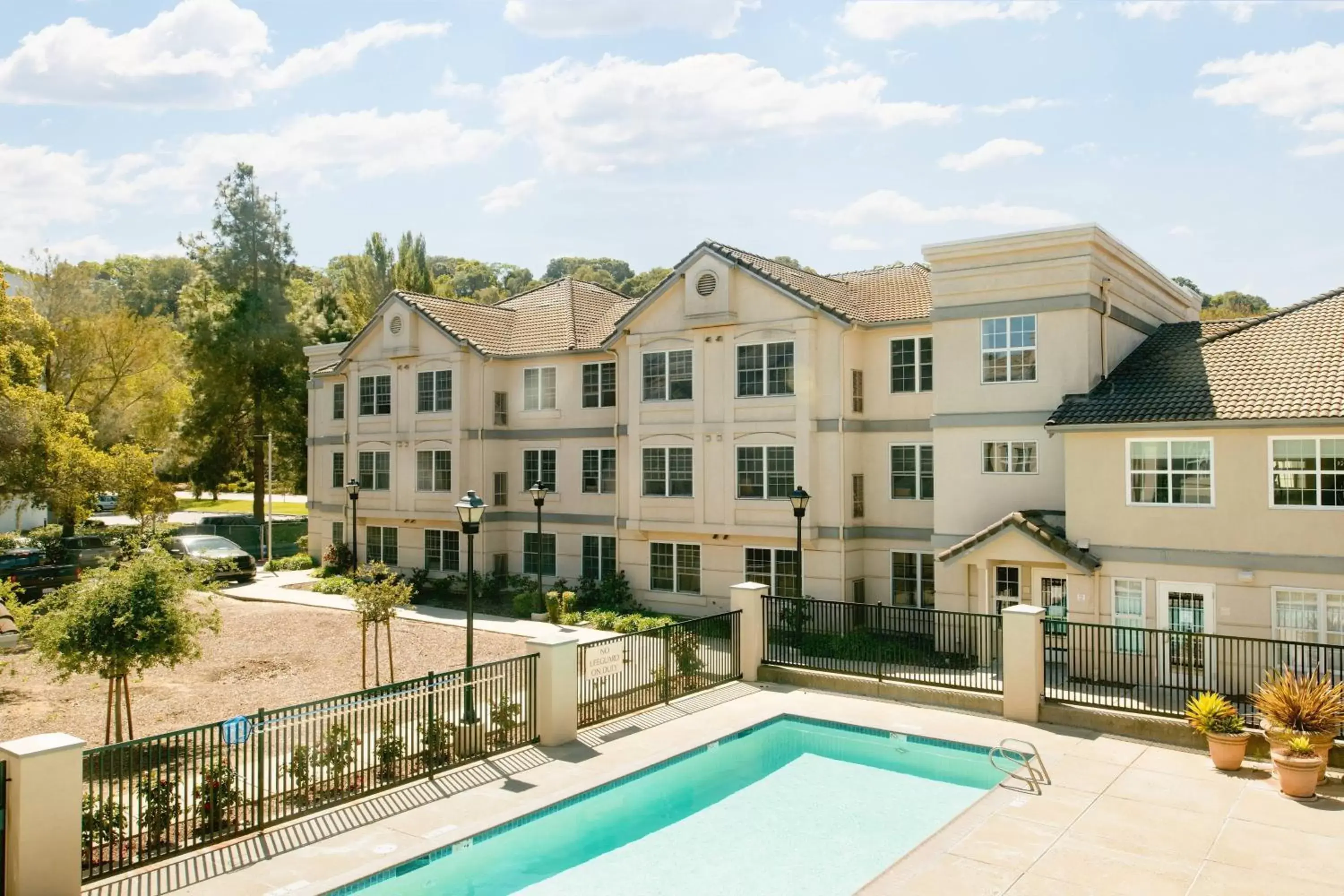 Property building, Swimming Pool in Residence Inn Pleasanton