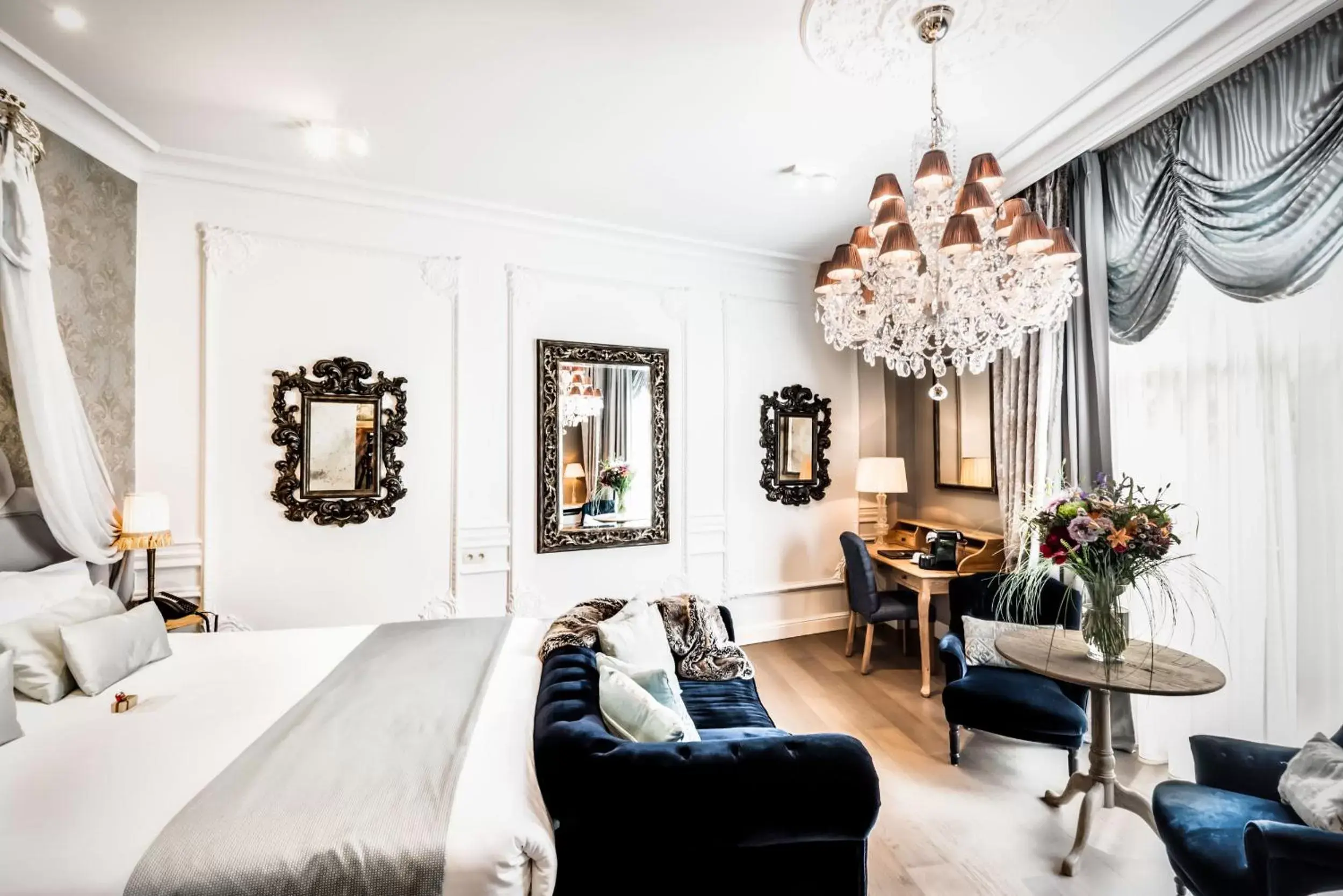 Seating Area in Boutique Hotel De Castillion - Small elegant family hotel