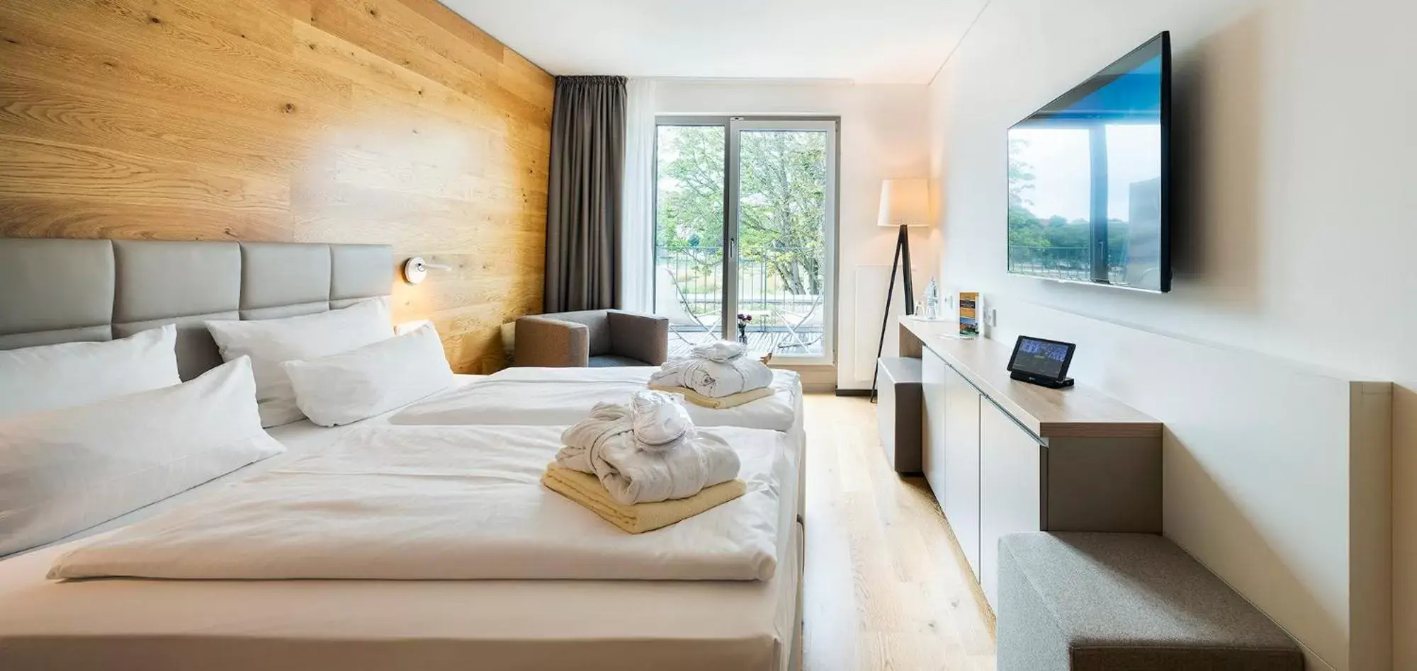 Bed in WONNEMAR Resort-Hotel