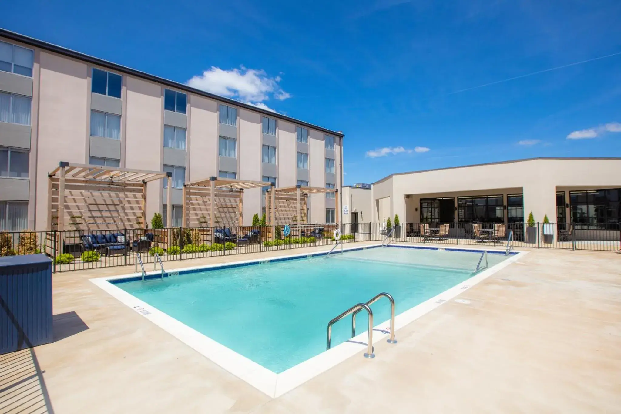 Swimming Pool in Holiday Inn St Louis Sw - Route 66