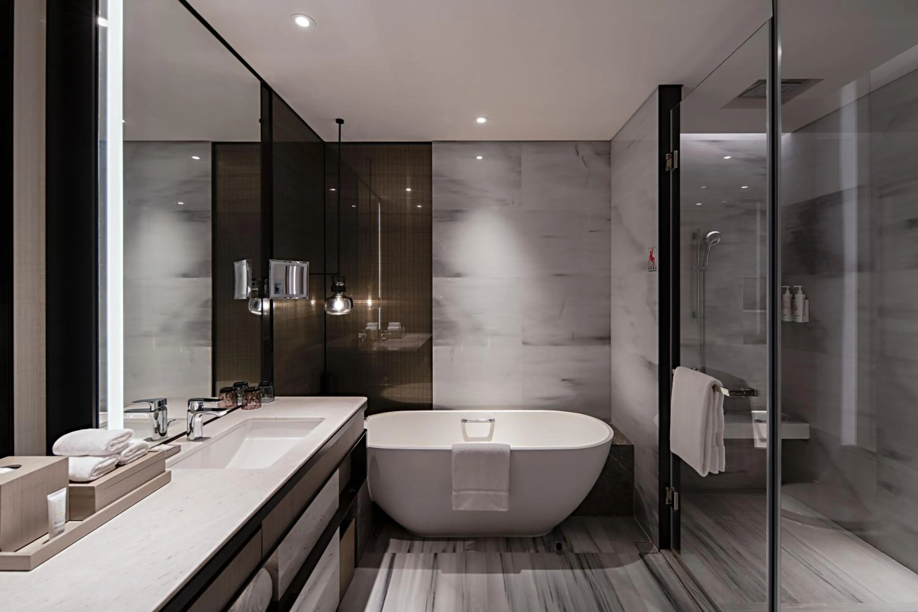 Shower in Wuhan Marriott Hotel Hankou