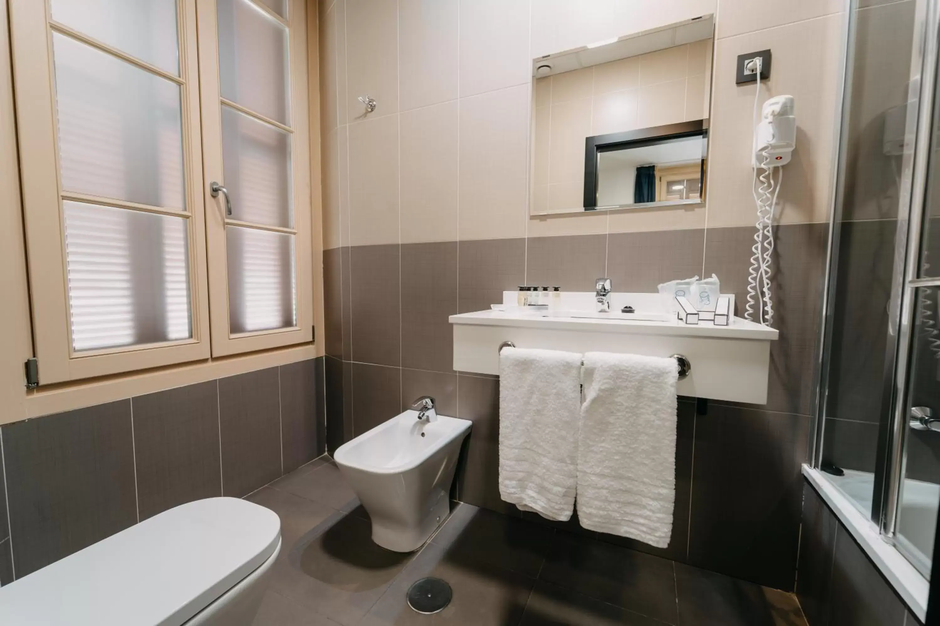 Photo of the whole room, Bathroom in Soho Boutique Malaga