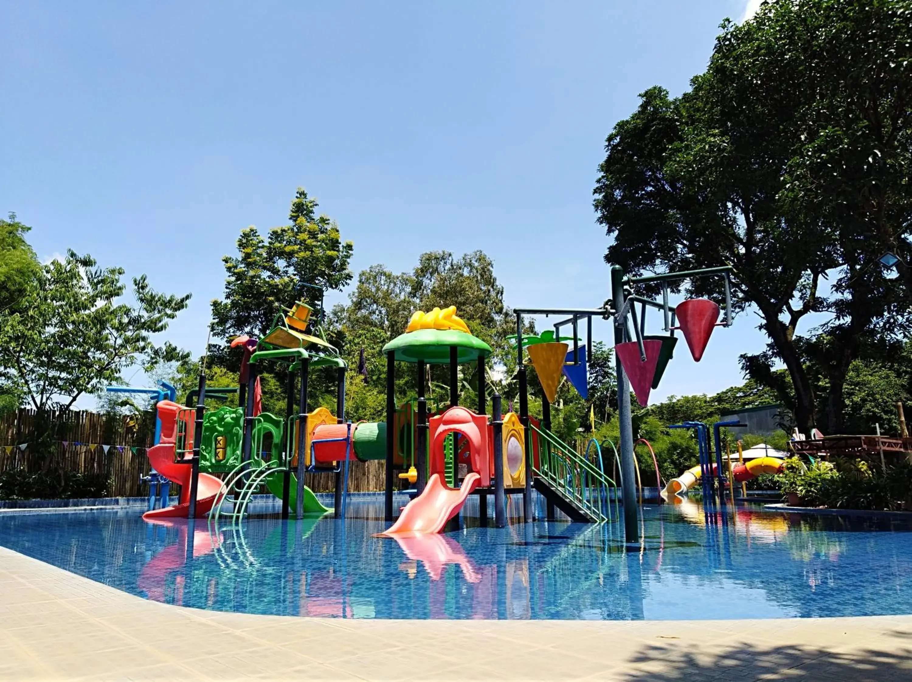Children play ground, Water Park in Loreland Farm Resort
