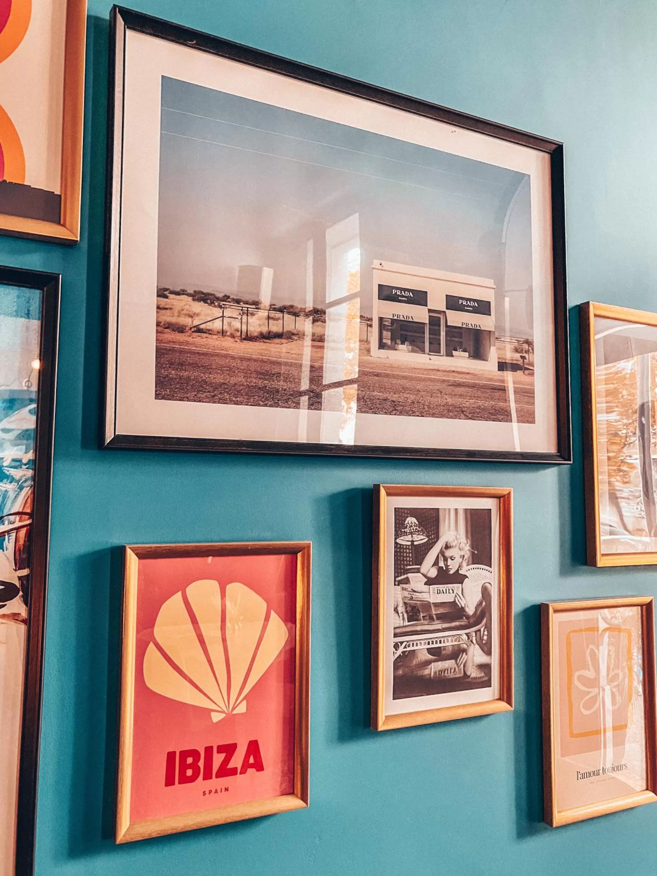 Decorative detail in Royal Hôtel