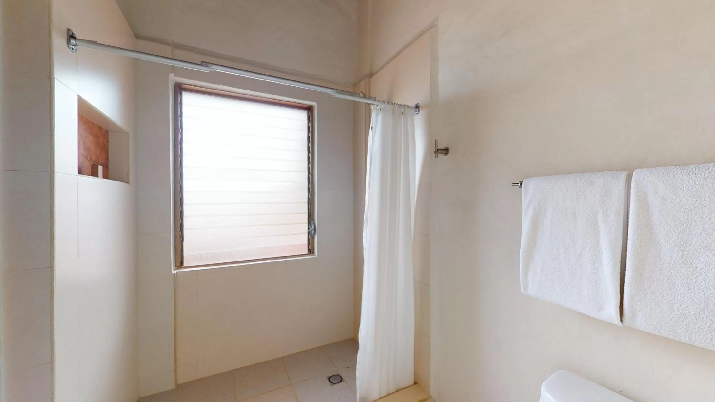 Shower in Park Royal Homestay Los Tules Puerto Vallarta