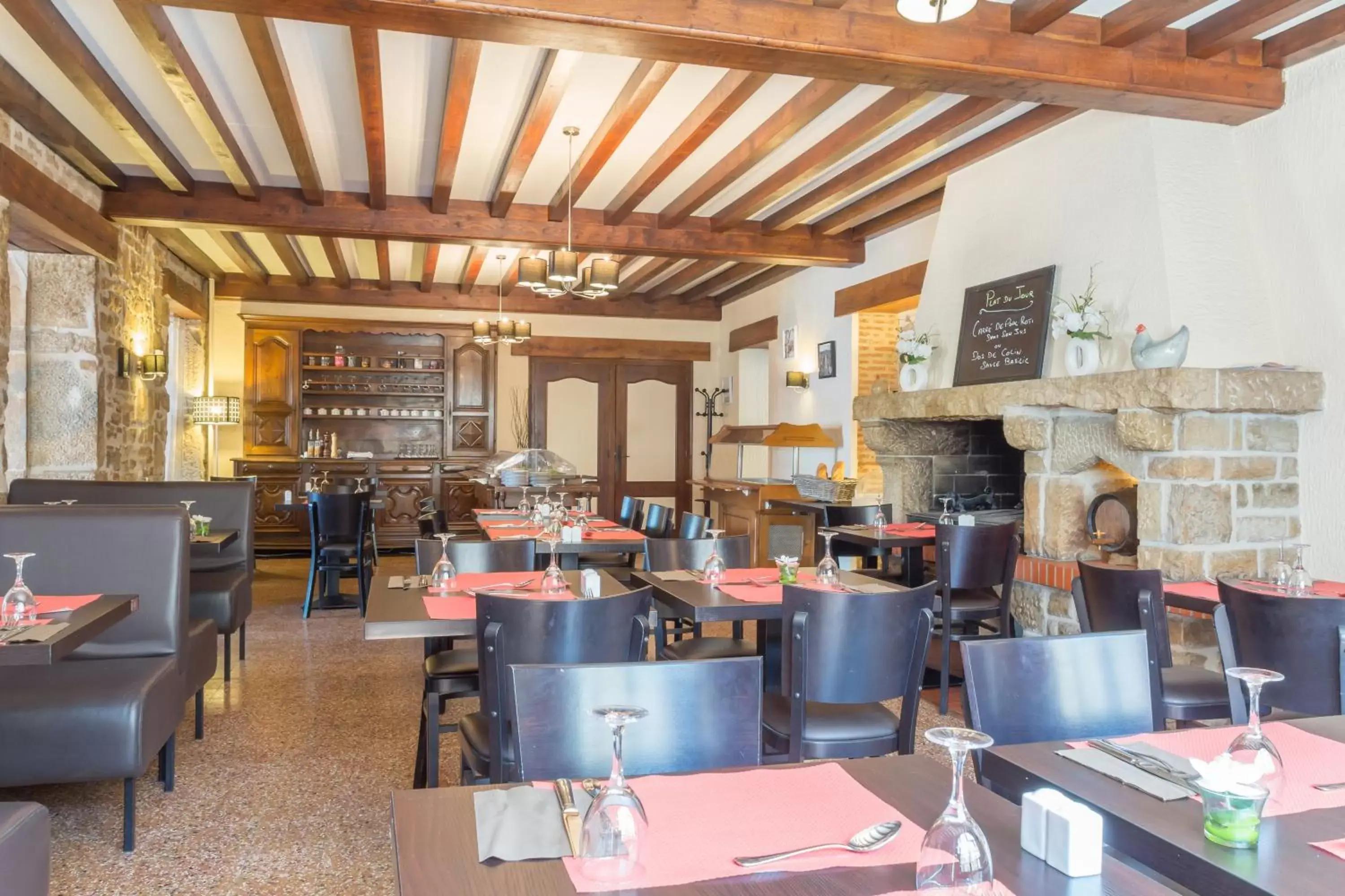 Restaurant/Places to Eat in Hotel Le Bourgogne