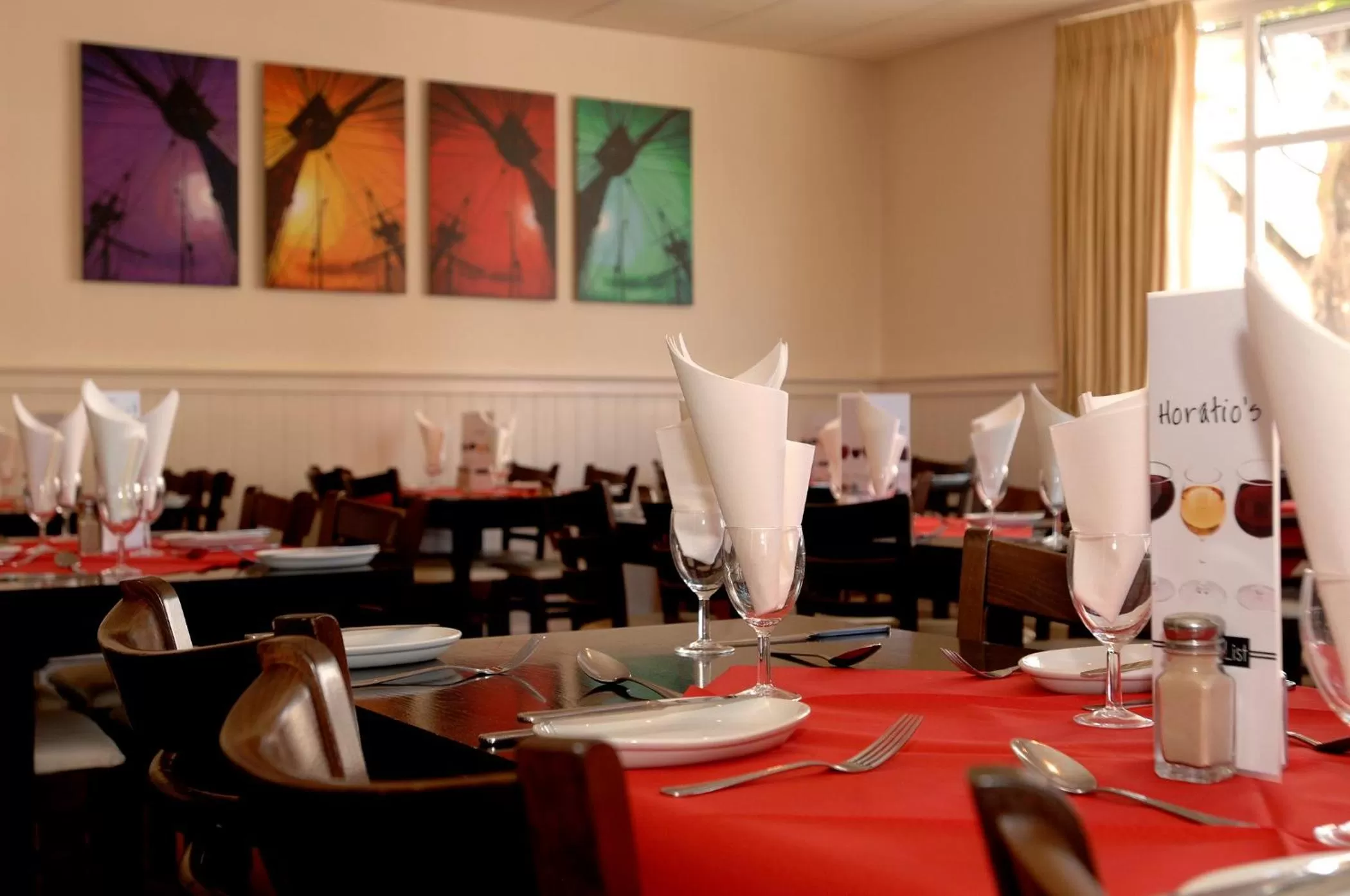 Restaurant/places to eat in Royal Maritime Hotel