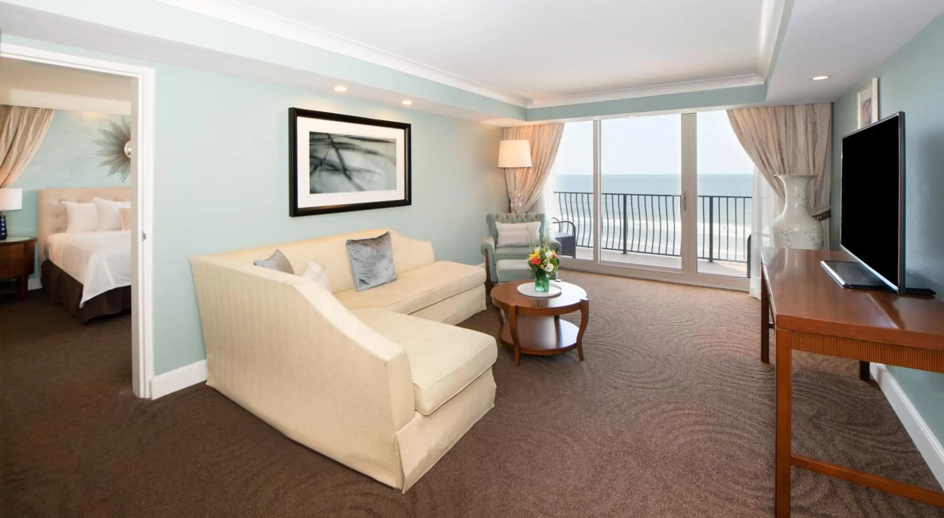 Living room, Seating Area in One Ocean Resort and Spa